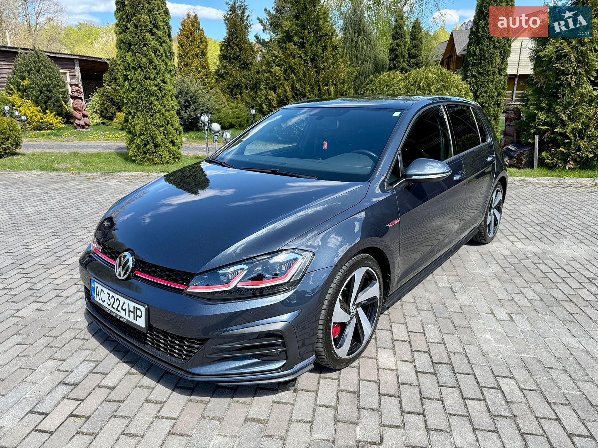 Volkswagen Golf GTI 2018 VIN 3VW447AU8JM277863 фото оголошення 3 з 35
