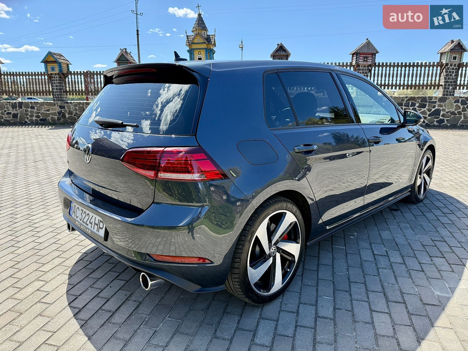 Volkswagen Golf GTI 2018 VIN 3VW447AU8JM277863 фото оголошення 7 з 35