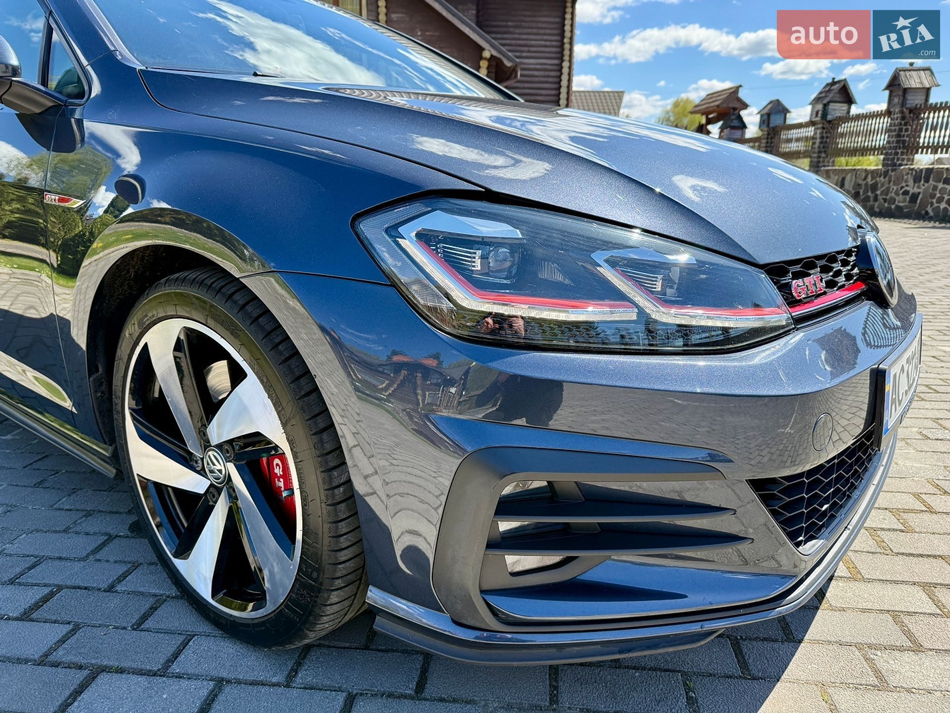 Volkswagen Golf GTI 2018 VIN 3VW447AU8JM277863 фото оголошення 12 з 35