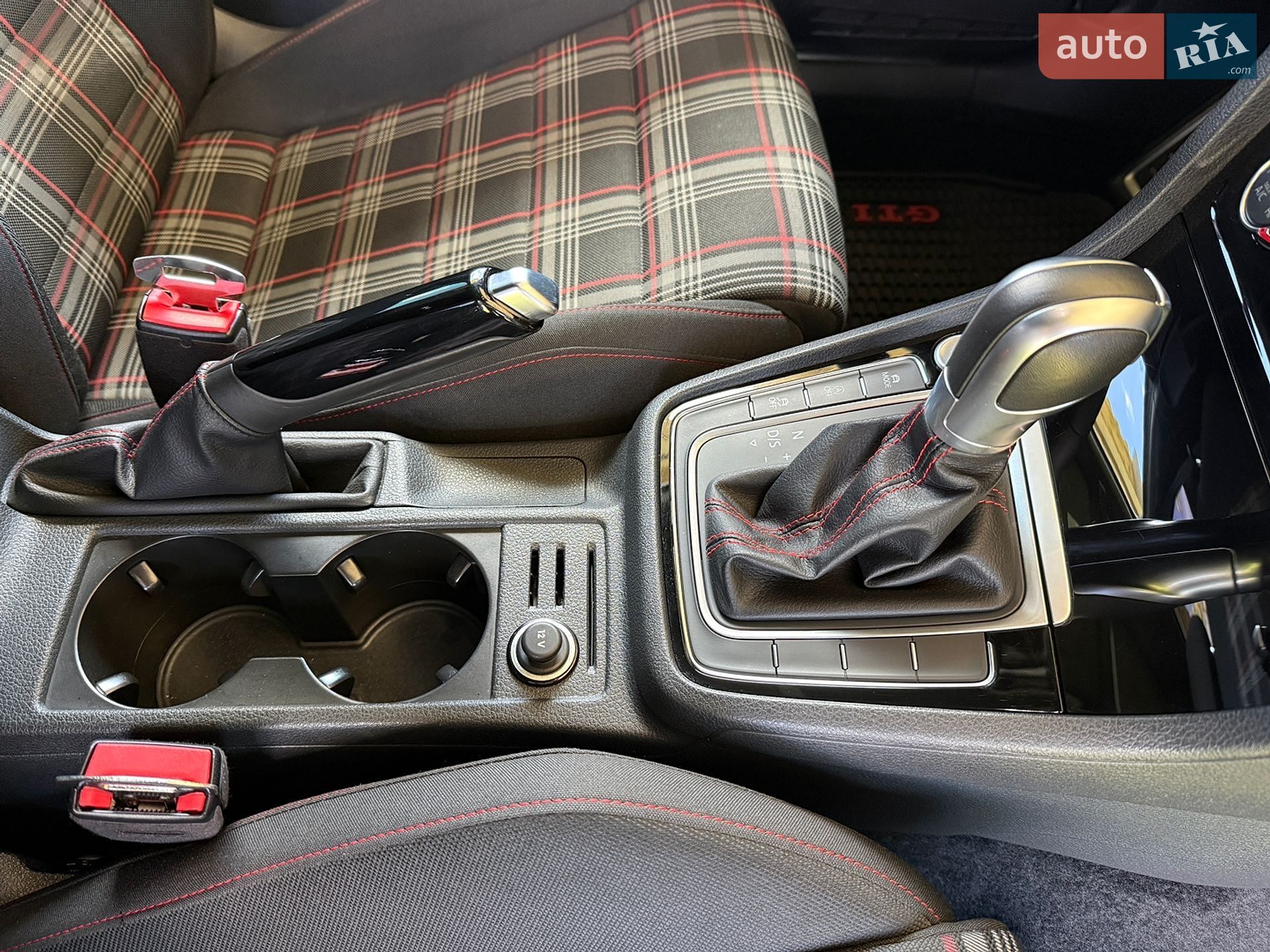 Volkswagen Golf GTI 2018 VIN 3VW447AU8JM277863 фото оголошення 23 з 35
