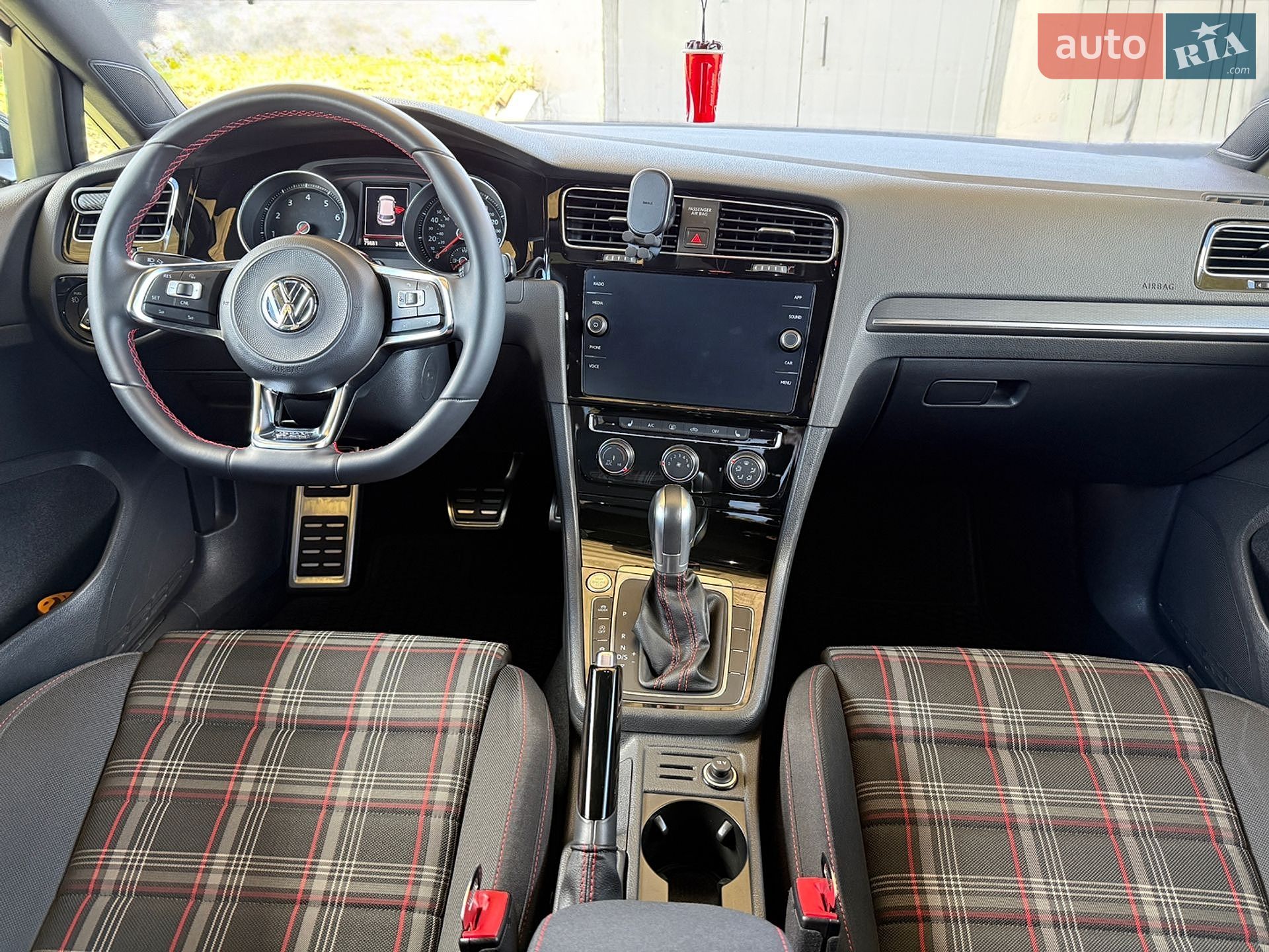 Volkswagen Golf GTI 2018 VIN 3VW447AU8JM277863 фото оголошення 24 з 35