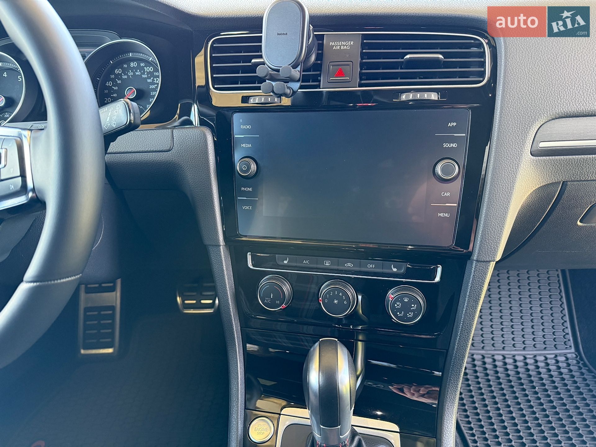 Volkswagen Golf GTI 2018 VIN 3VW447AU8JM277863 фото оголошення 25 з 35
