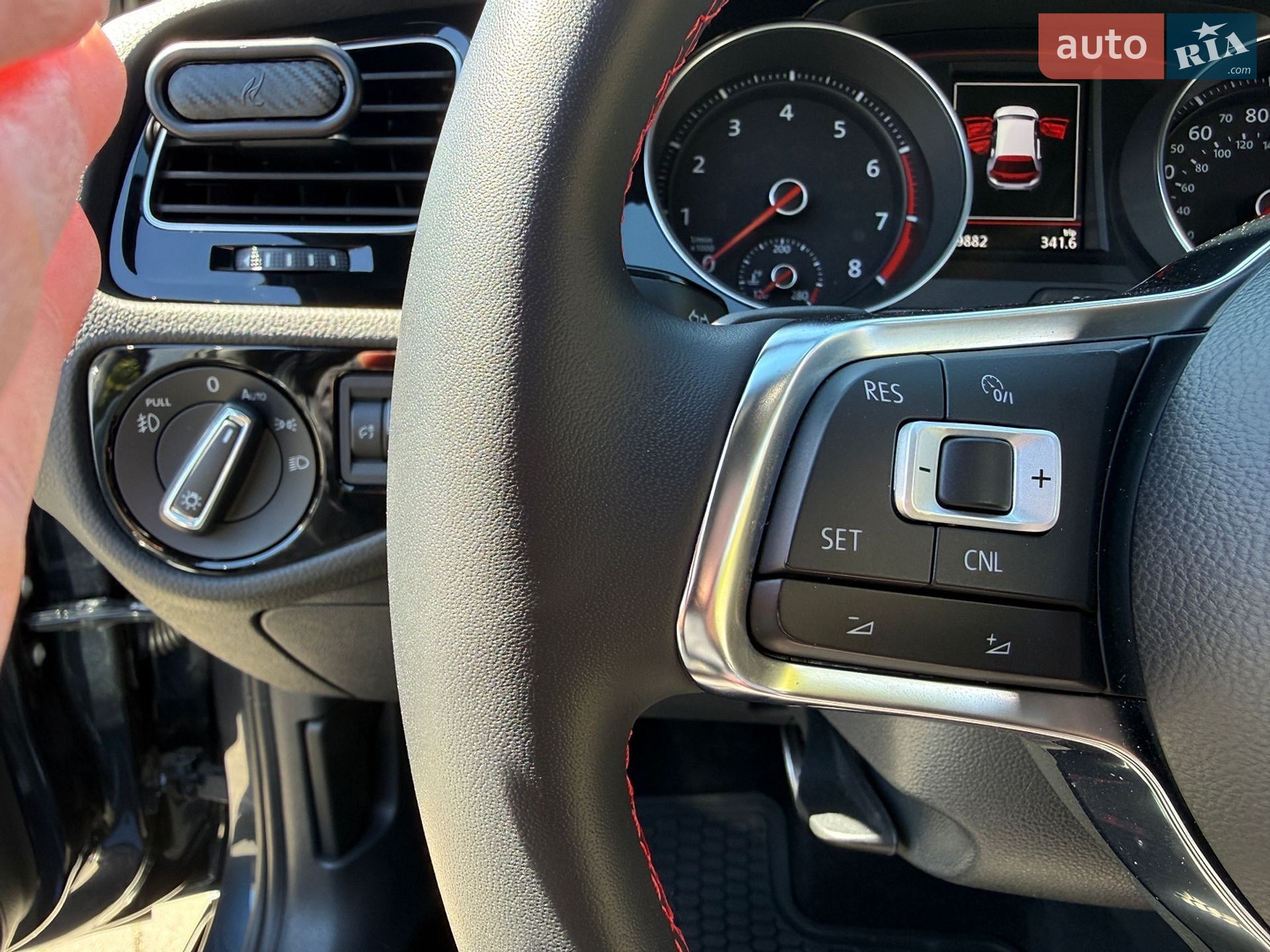 Volkswagen Golf GTI 2018 VIN 3VW447AU8JM277863 фото оголошення 28 з 35