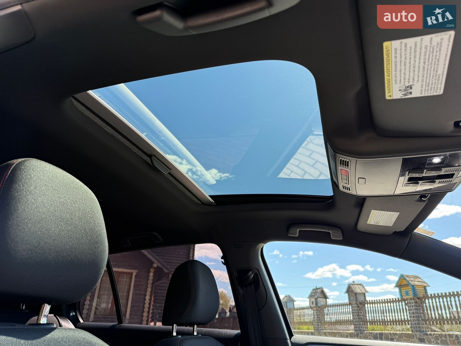 Volkswagen Golf GTI 2018 VIN 3VW447AU8JM277863 фото оголошення 30 з 35