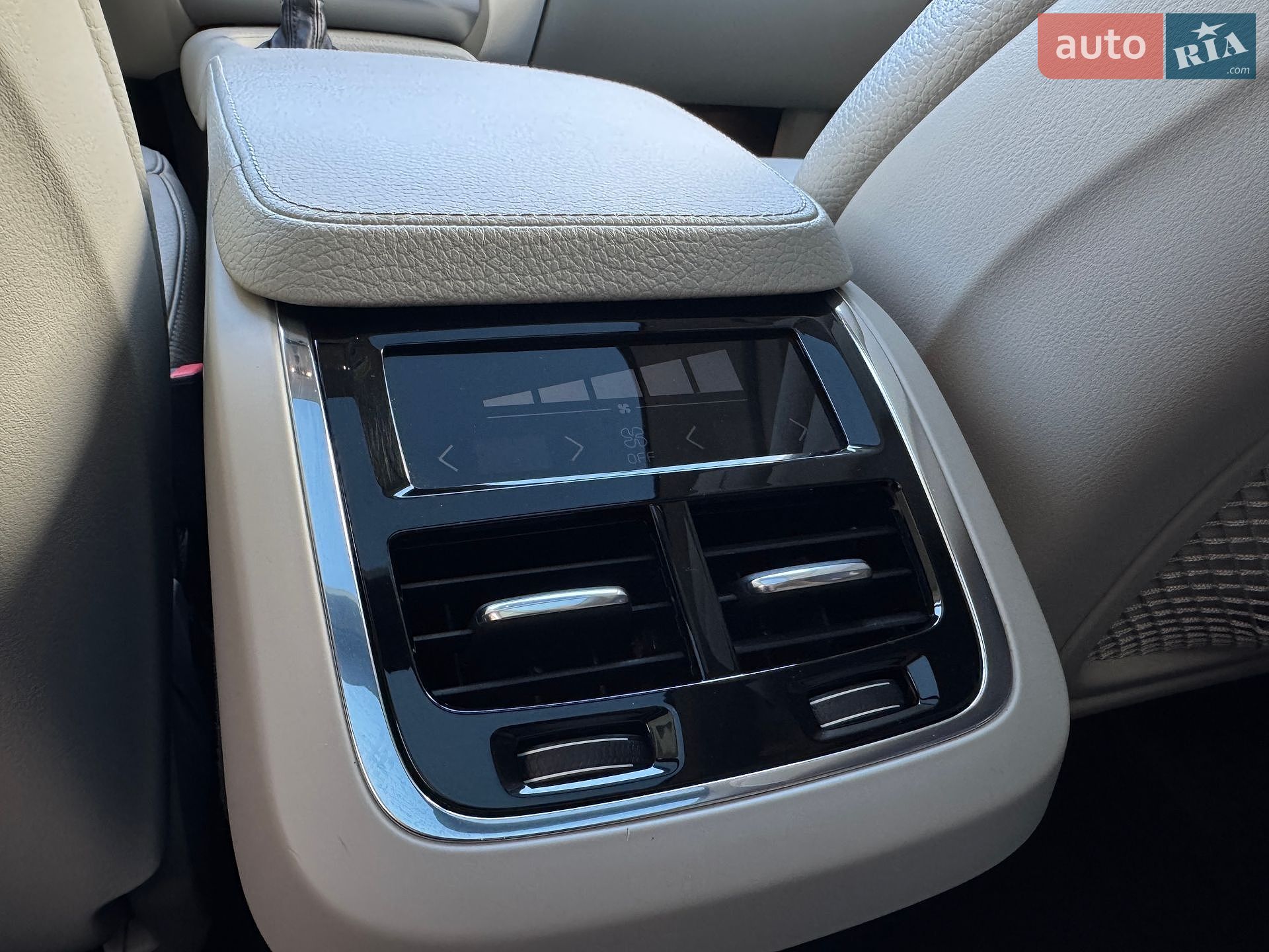 Volvo Xc90 2016 VIN YV4A22PK2H1107197 фото оголошення 26 з 29