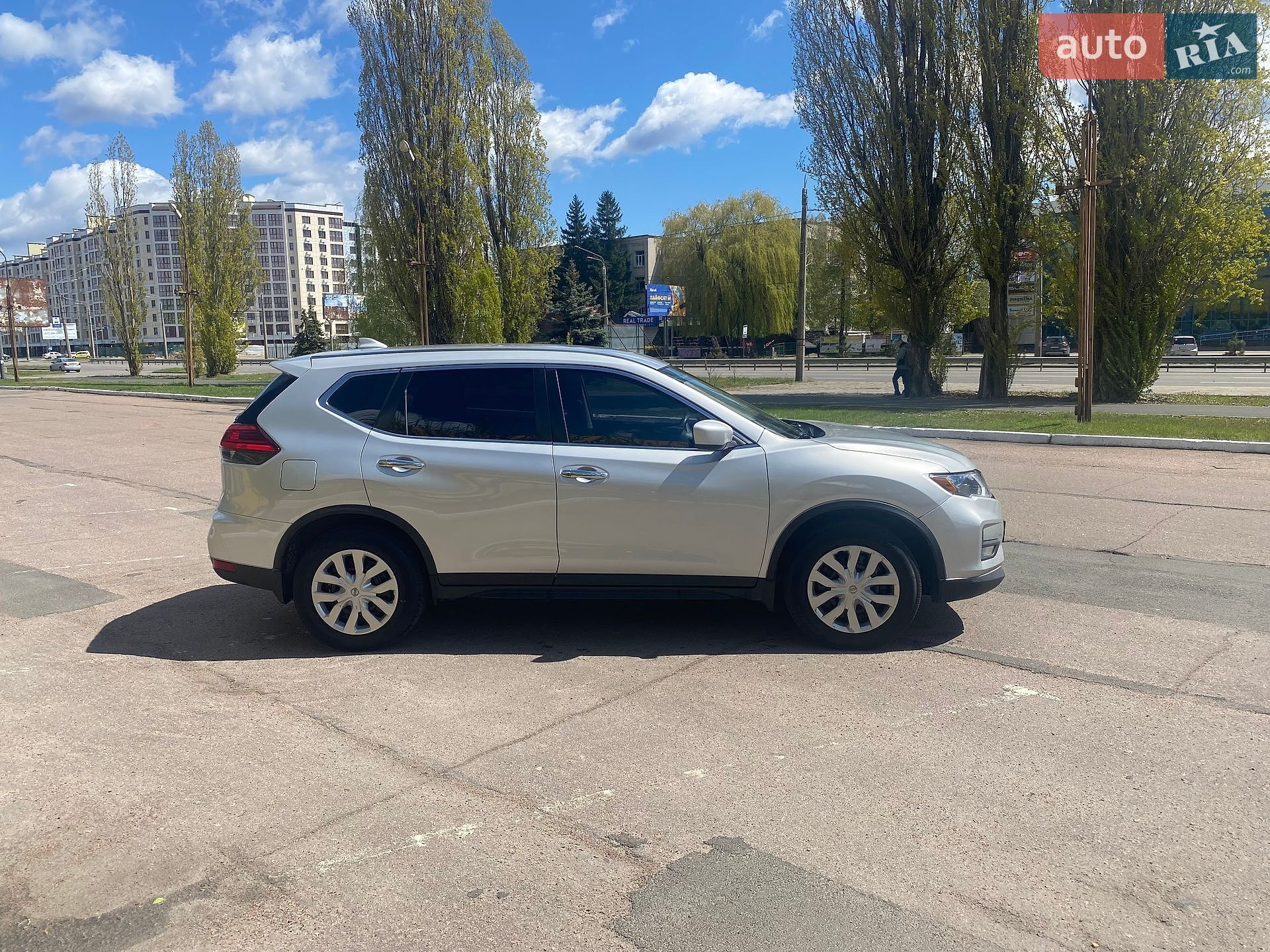 Nissan Rogue 2017 VIN KNMAT2MV2HP559615 фото оголошення 13 з 39