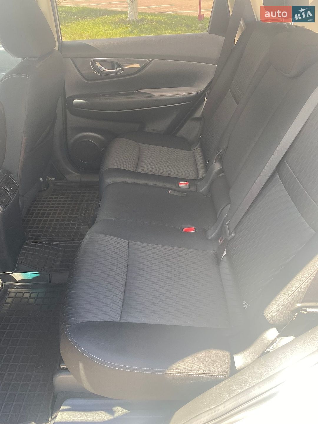 Nissan Rogue 2017 VIN KNMAT2MV2HP559615 фото оголошення 24 з 39