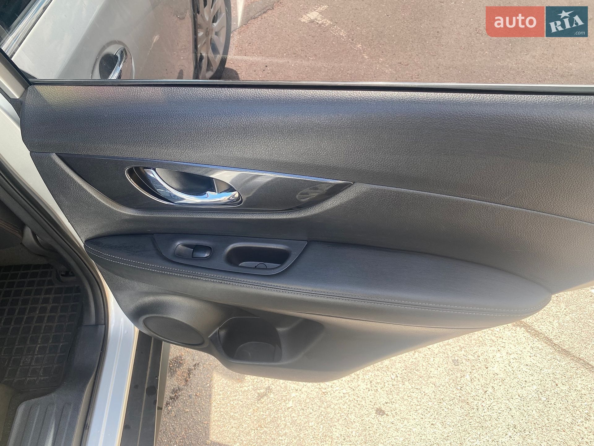 Nissan Rogue 2017 VIN KNMAT2MV2HP559615 фото оголошення 27 з 39