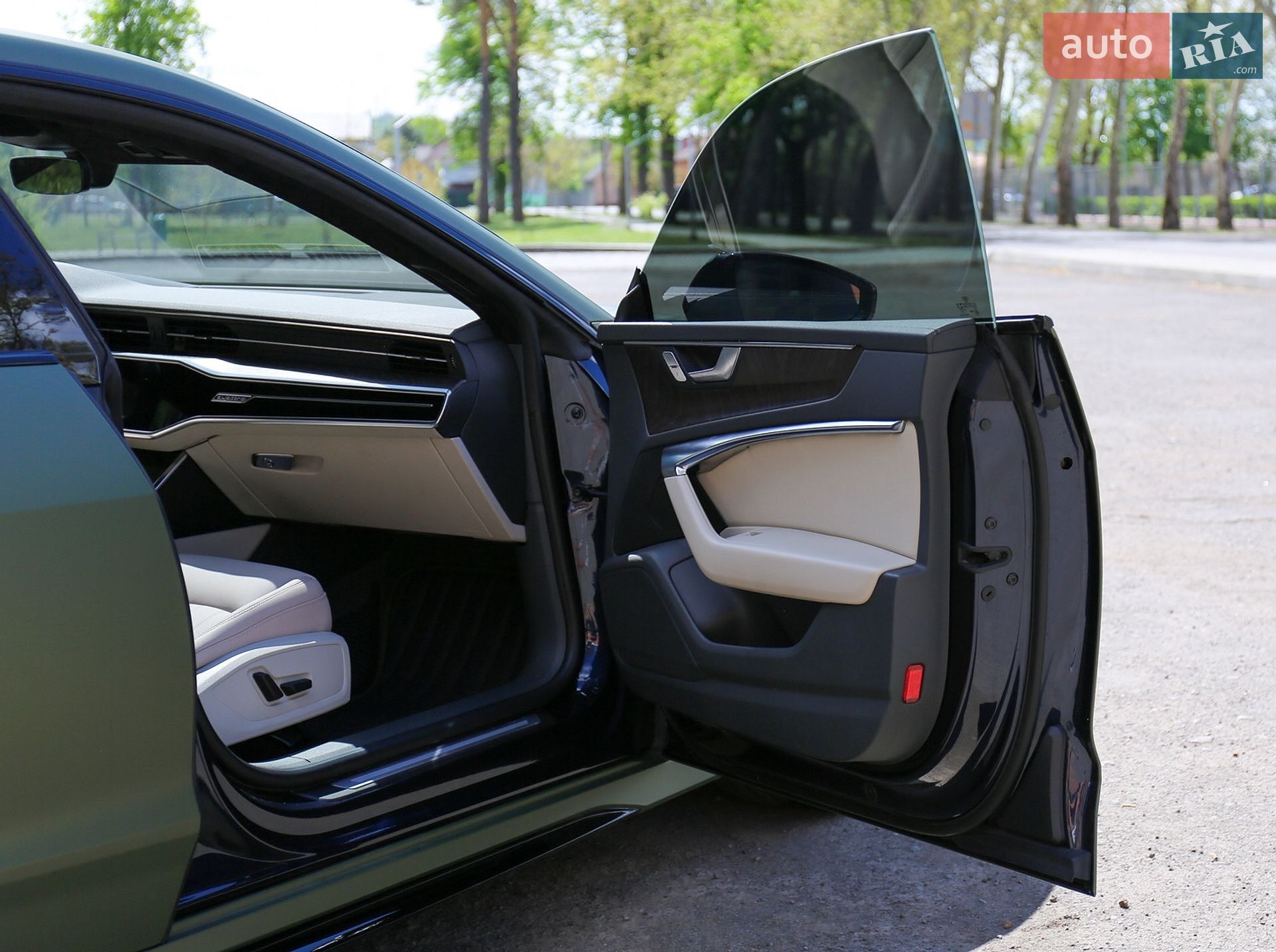 Audi A7 Sportback 2018 VIN WAUP2AF23KN033262 фото оголошення 44 з 63