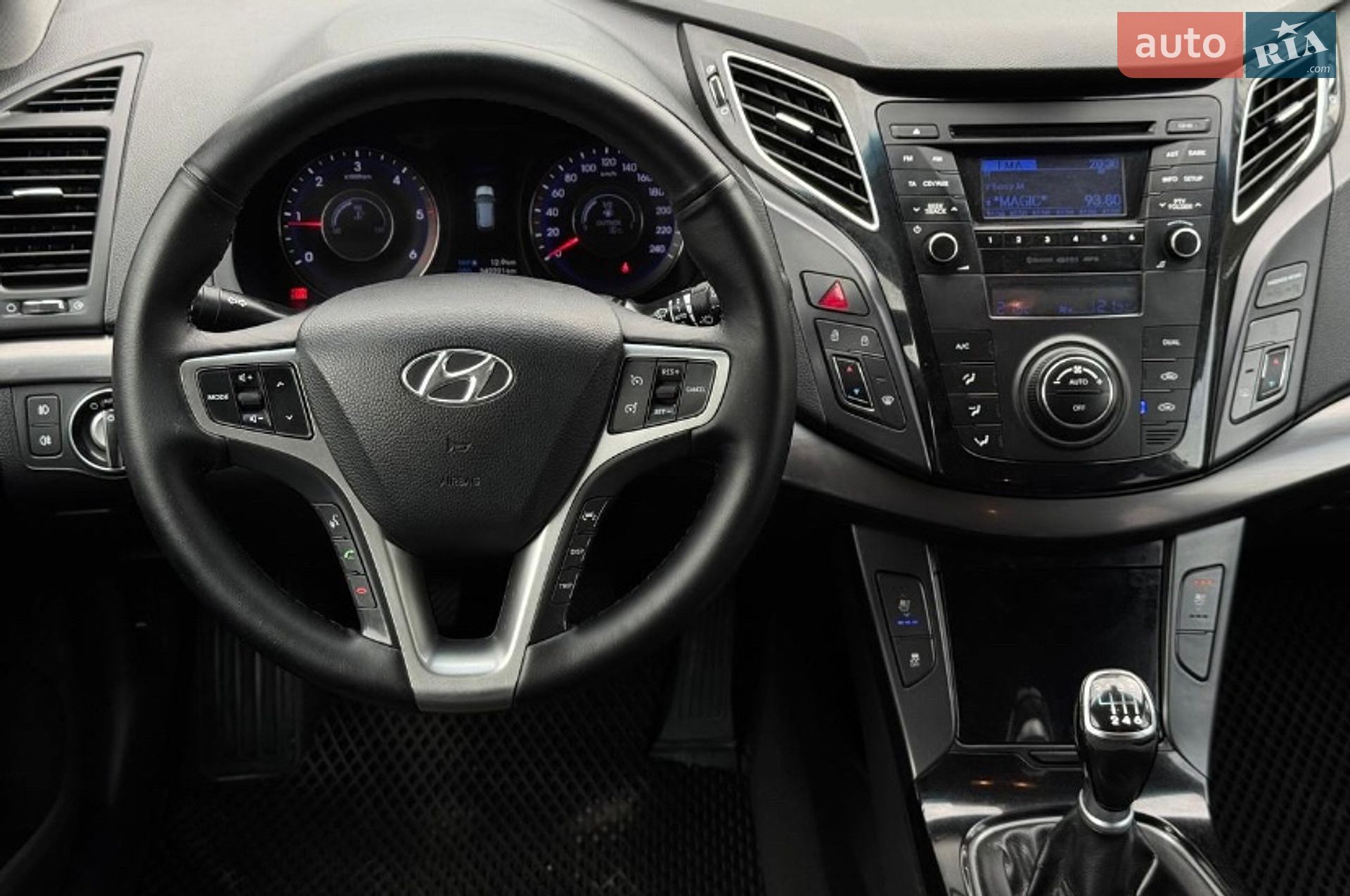Hyundai i40 2012 VIN KMHLC81UACU028549 фото оголошення 10 з 19