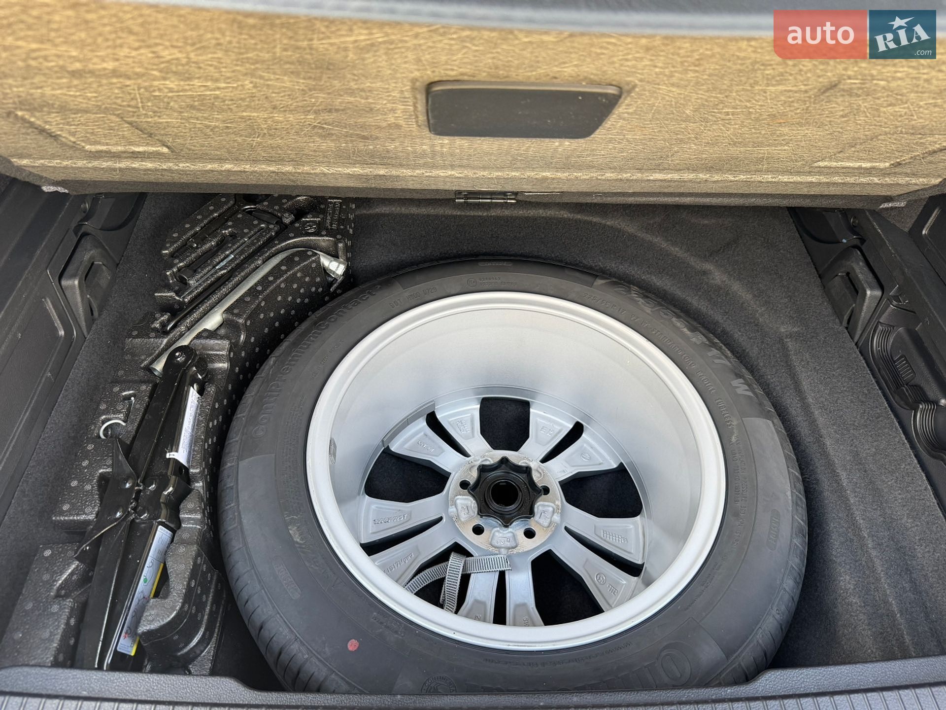 Volkswagen Passat Alltrack 2018 VIN WVWZZZ3CZKE044981 фото оголошення 20 з 37