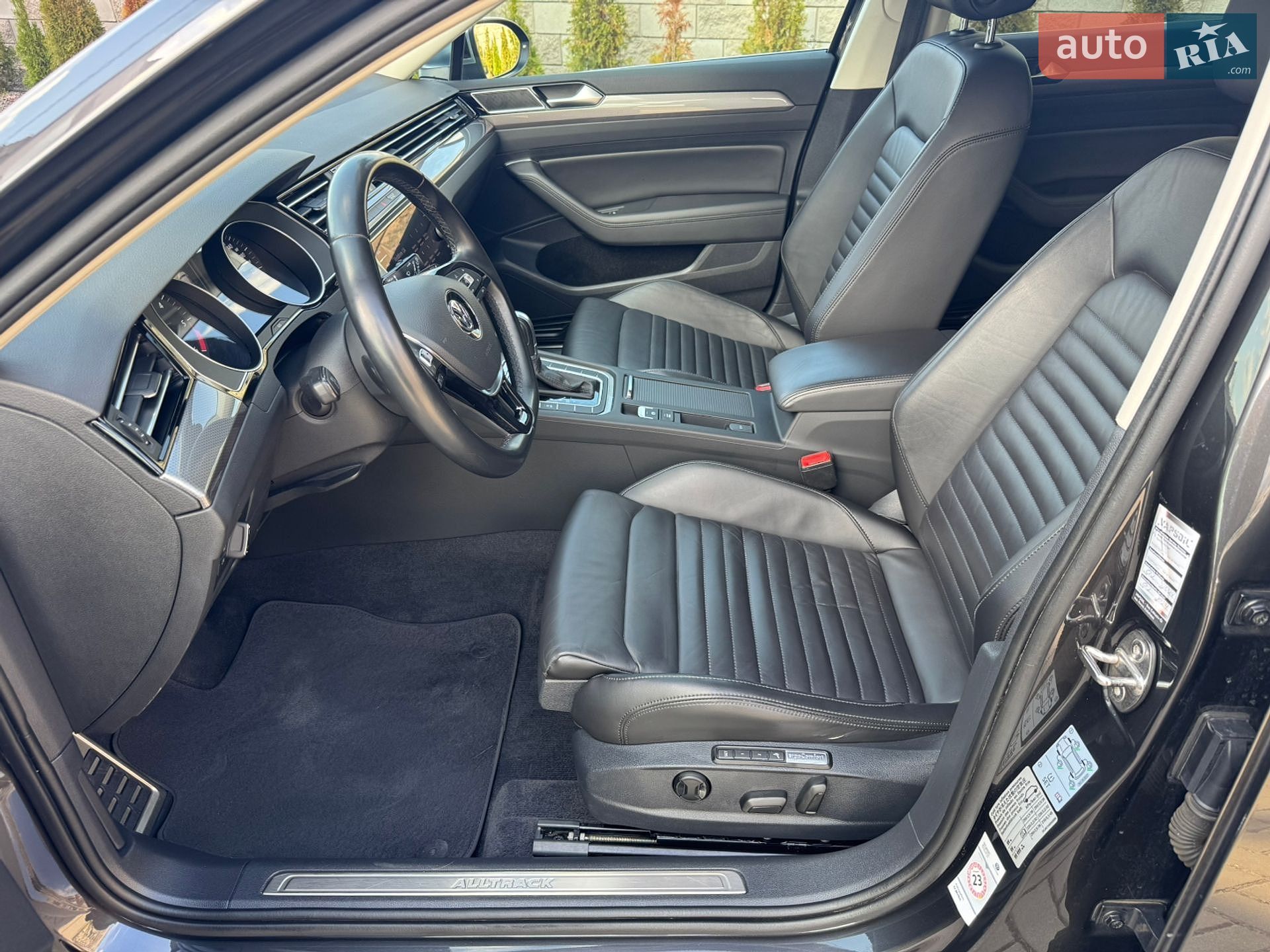 Volkswagen Passat Alltrack 2018 VIN WVWZZZ3CZKE044981 фото оголошення 25 з 37
