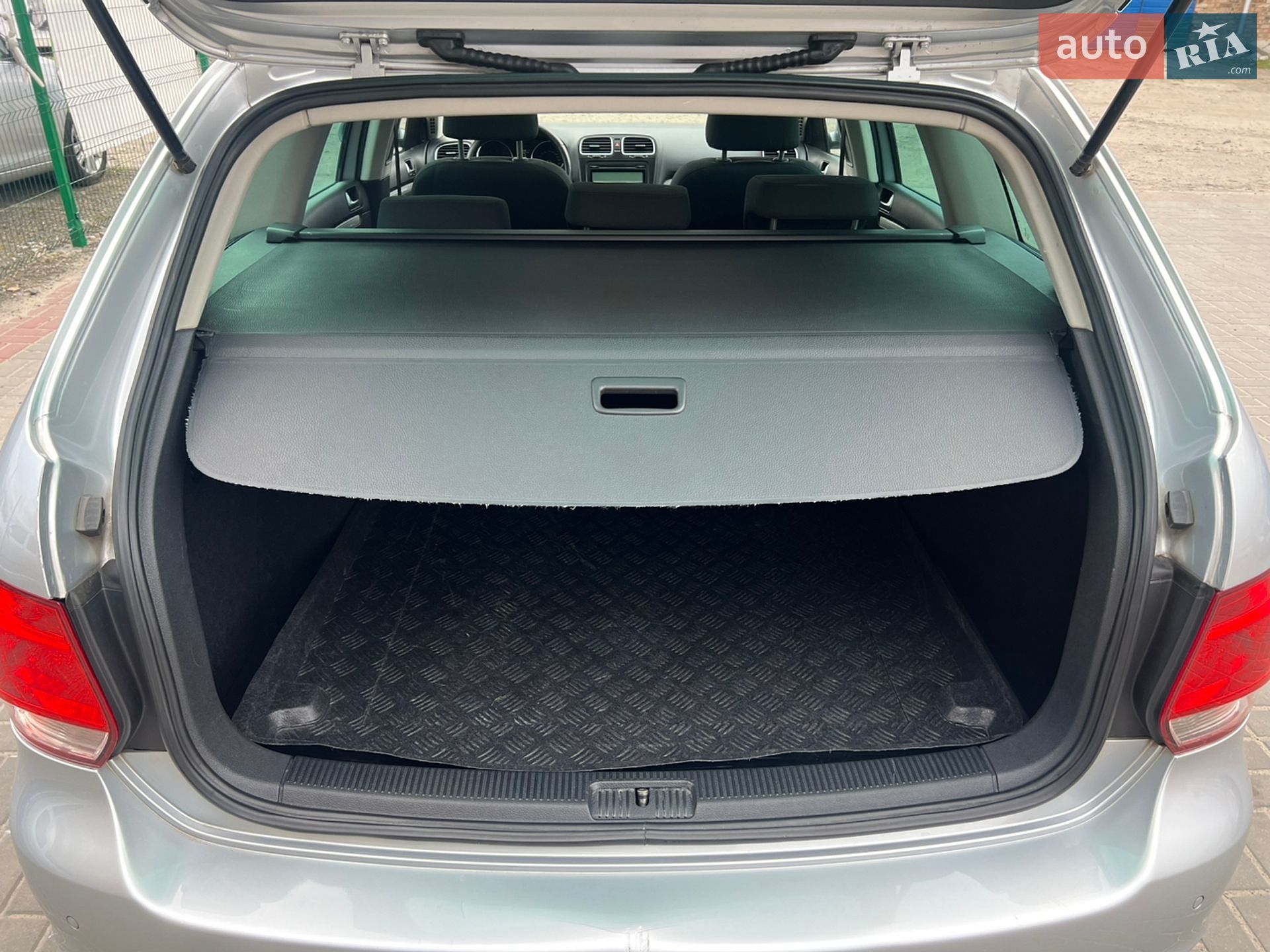 Volkswagen Golf 2011 VIN WVWZZZ1KZBM621886 фото оголошення 9 з 64