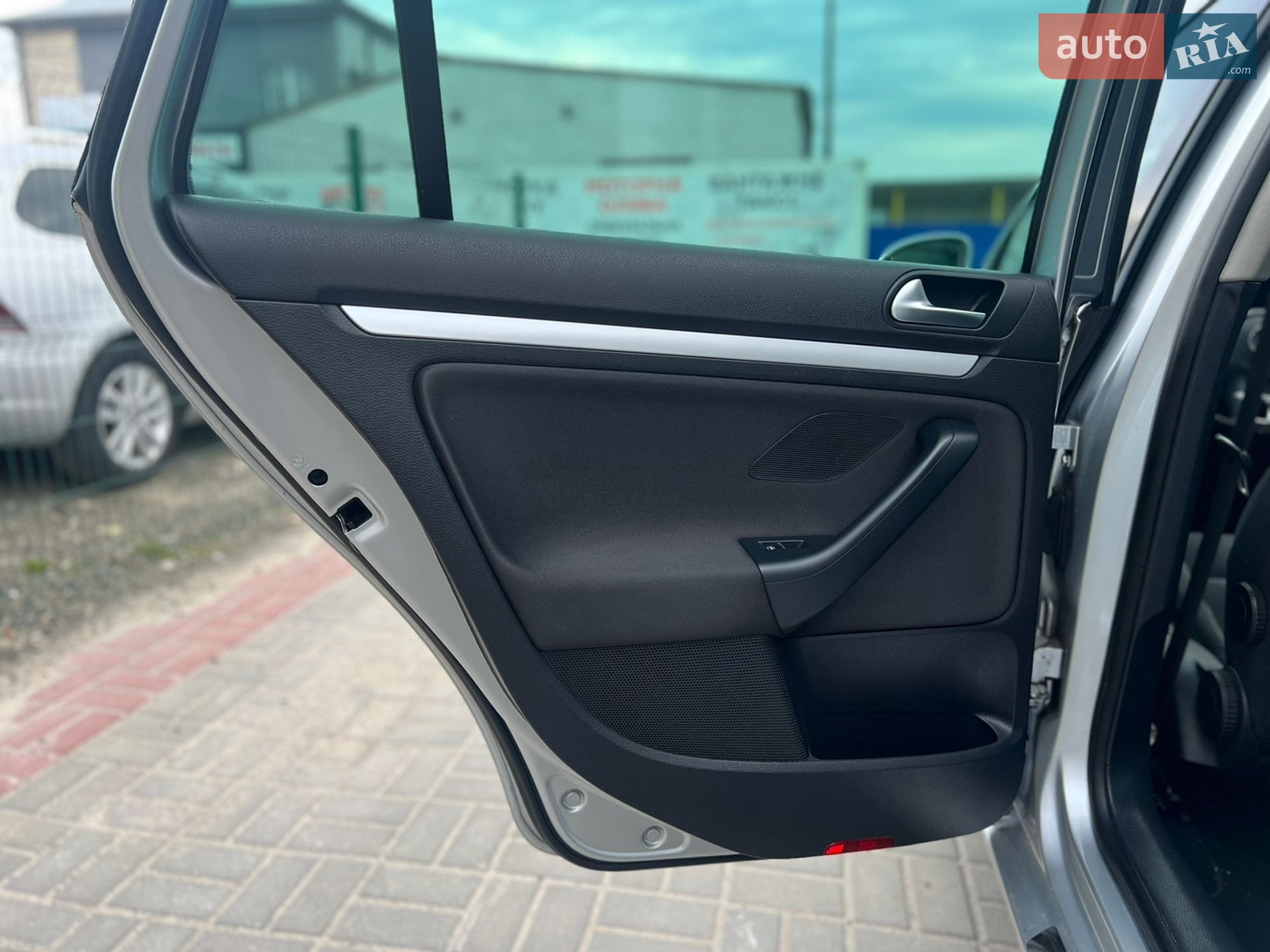 Volkswagen Golf 2011 VIN WVWZZZ1KZBM621886 фото оголошення 22 з 64