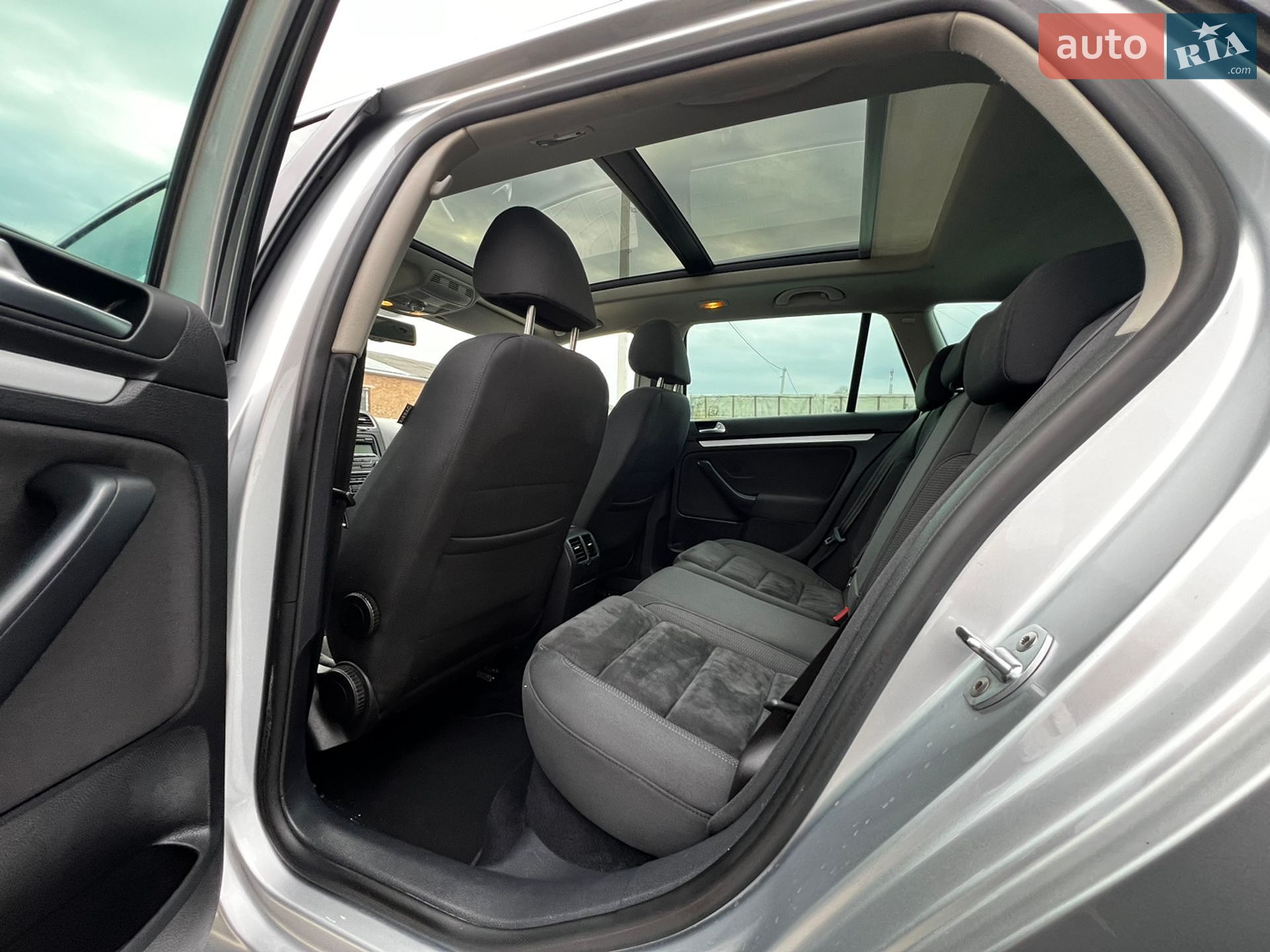 Volkswagen Golf 2011 VIN WVWZZZ1KZBM621886 фото оголошення 24 з 64