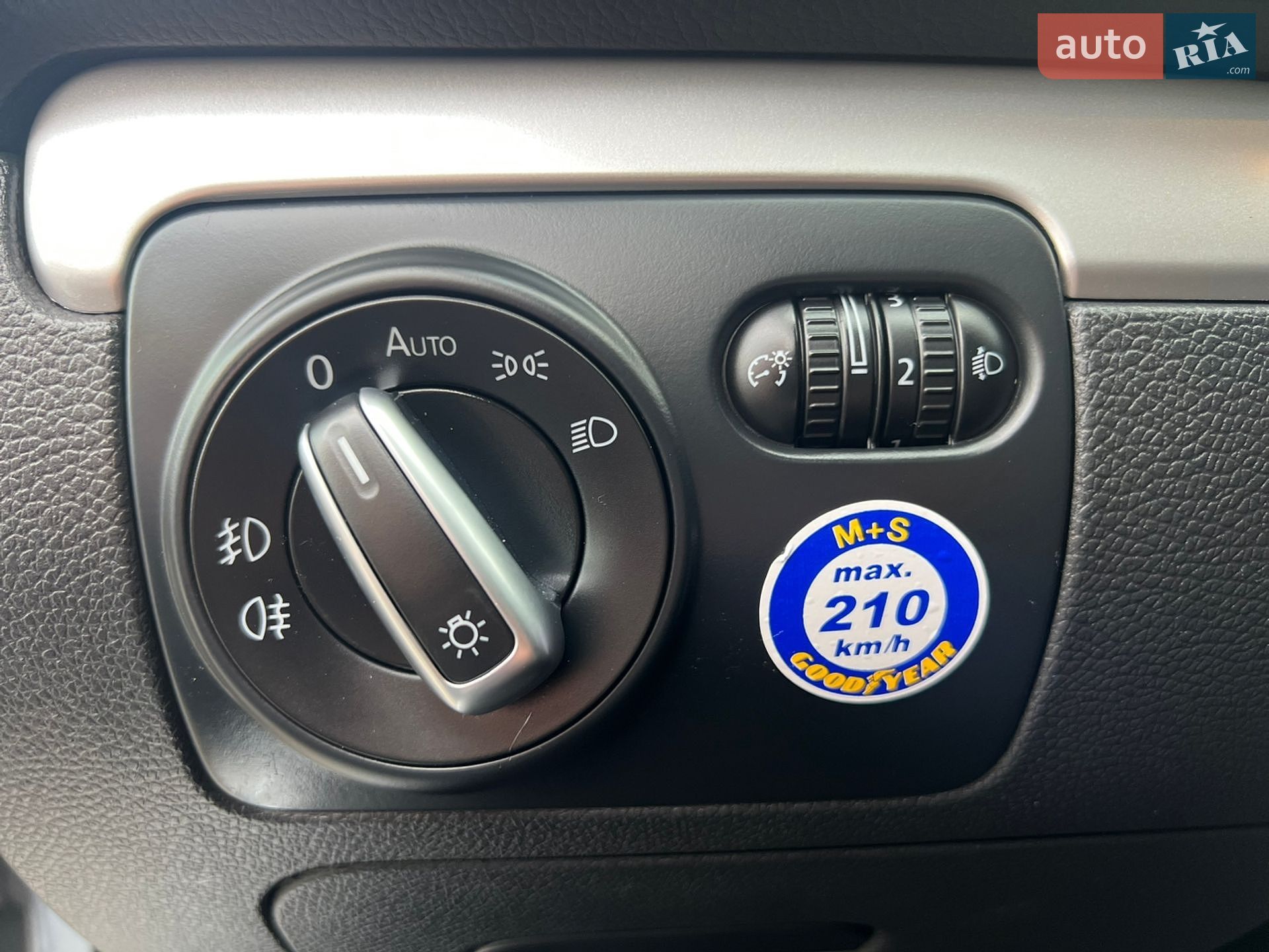 Volkswagen Golf 2011 VIN WVWZZZ1KZBM621886 фото оголошення 38 з 64