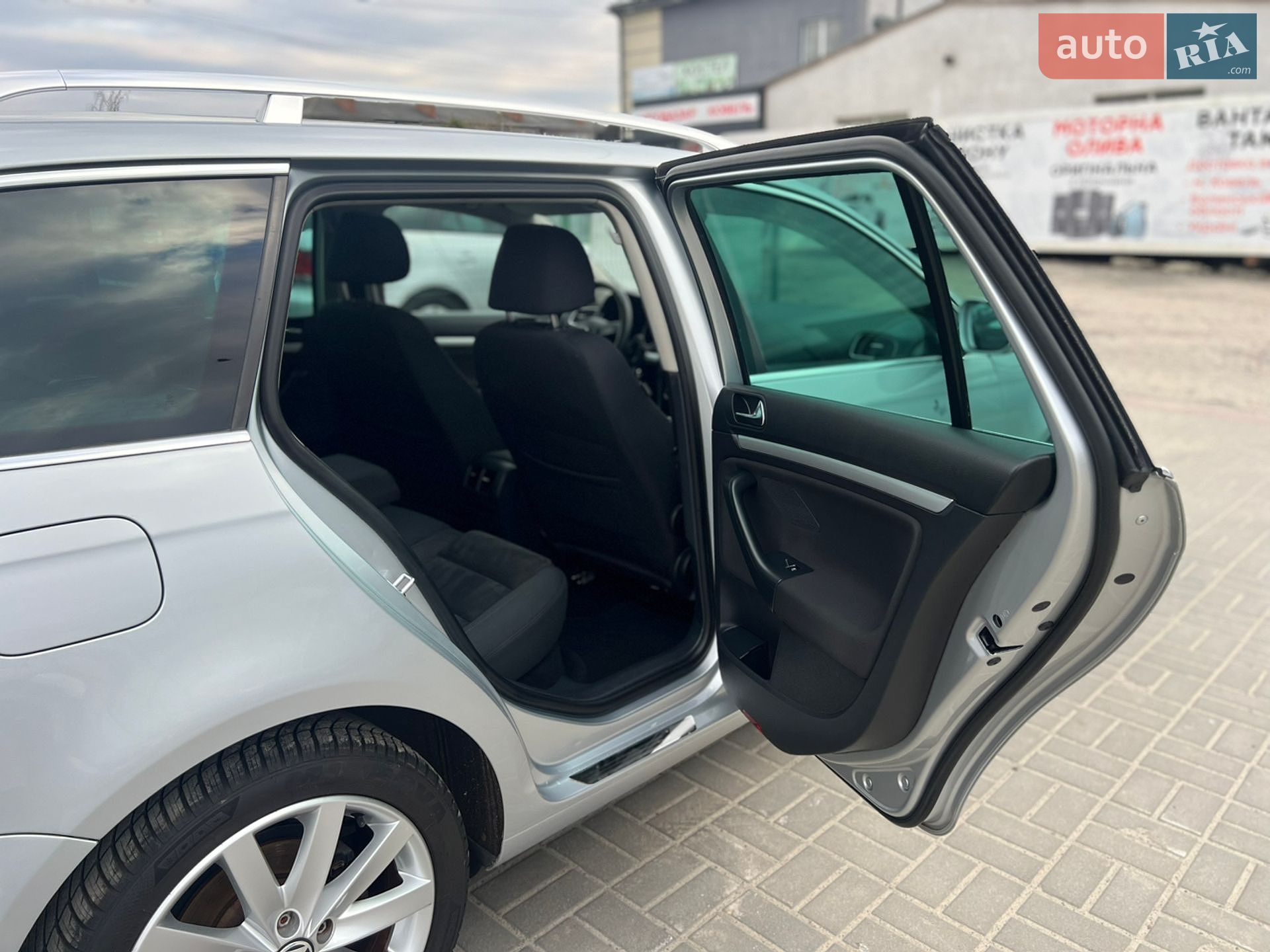 Volkswagen Golf 2011 VIN WVWZZZ1KZBM621886 фото оголошення 61 з 64