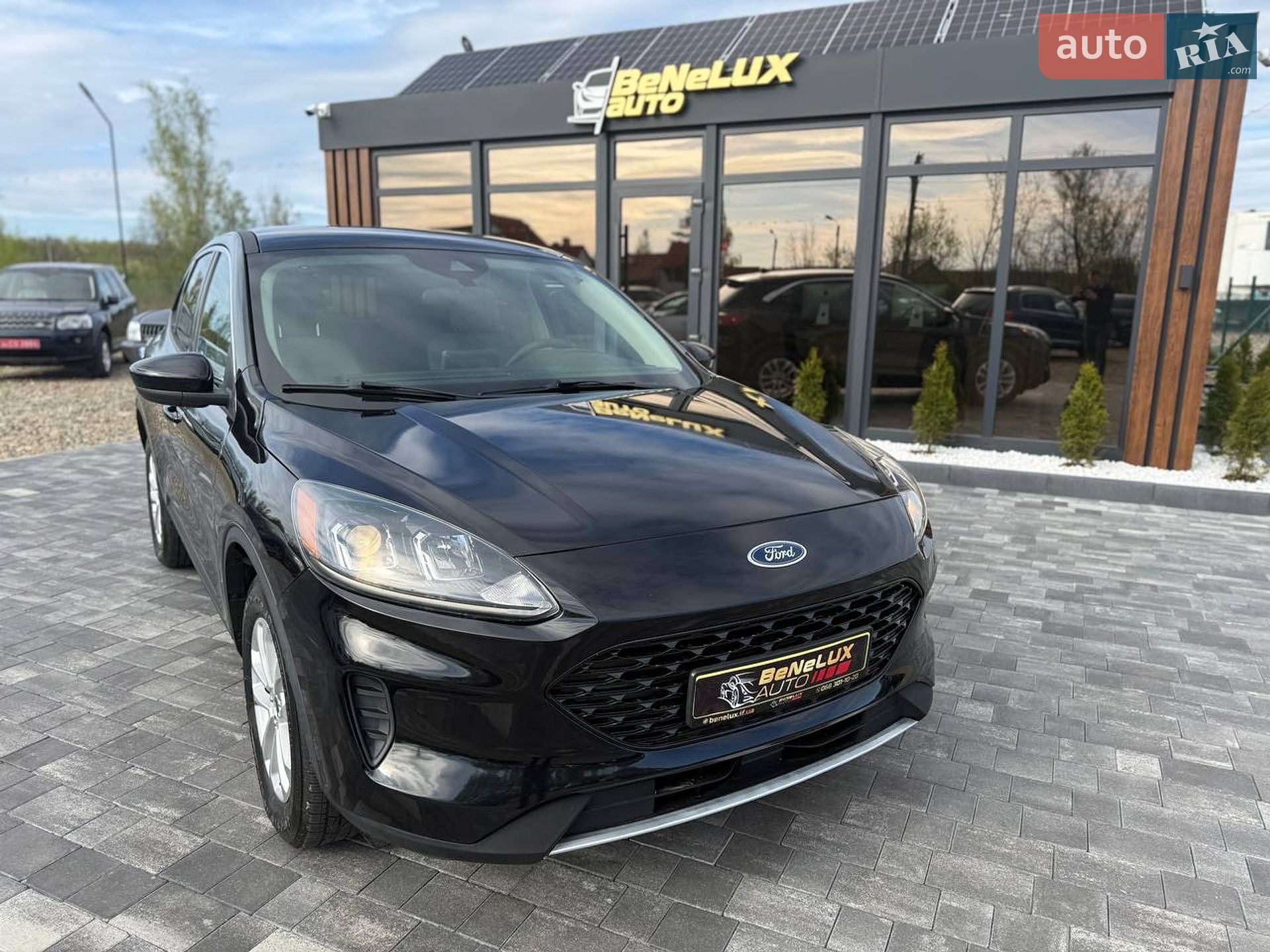 Ford Escape 2020 VIN 1FMCU9G60LUB19000 фото оголошення 2 з 21
