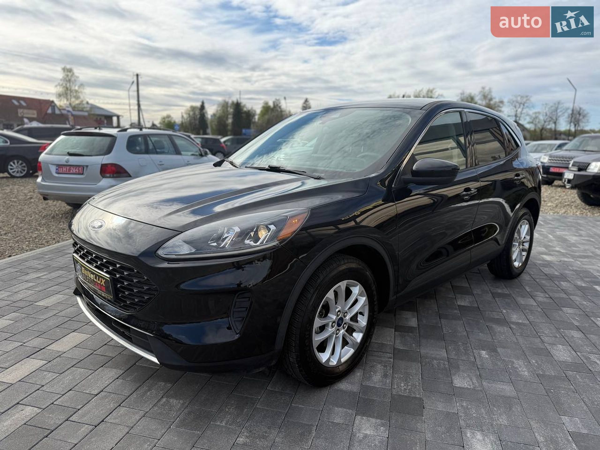 Ford Escape 2020 VIN 1FMCU9G60LUB19000 фото оголошення 4 з 21