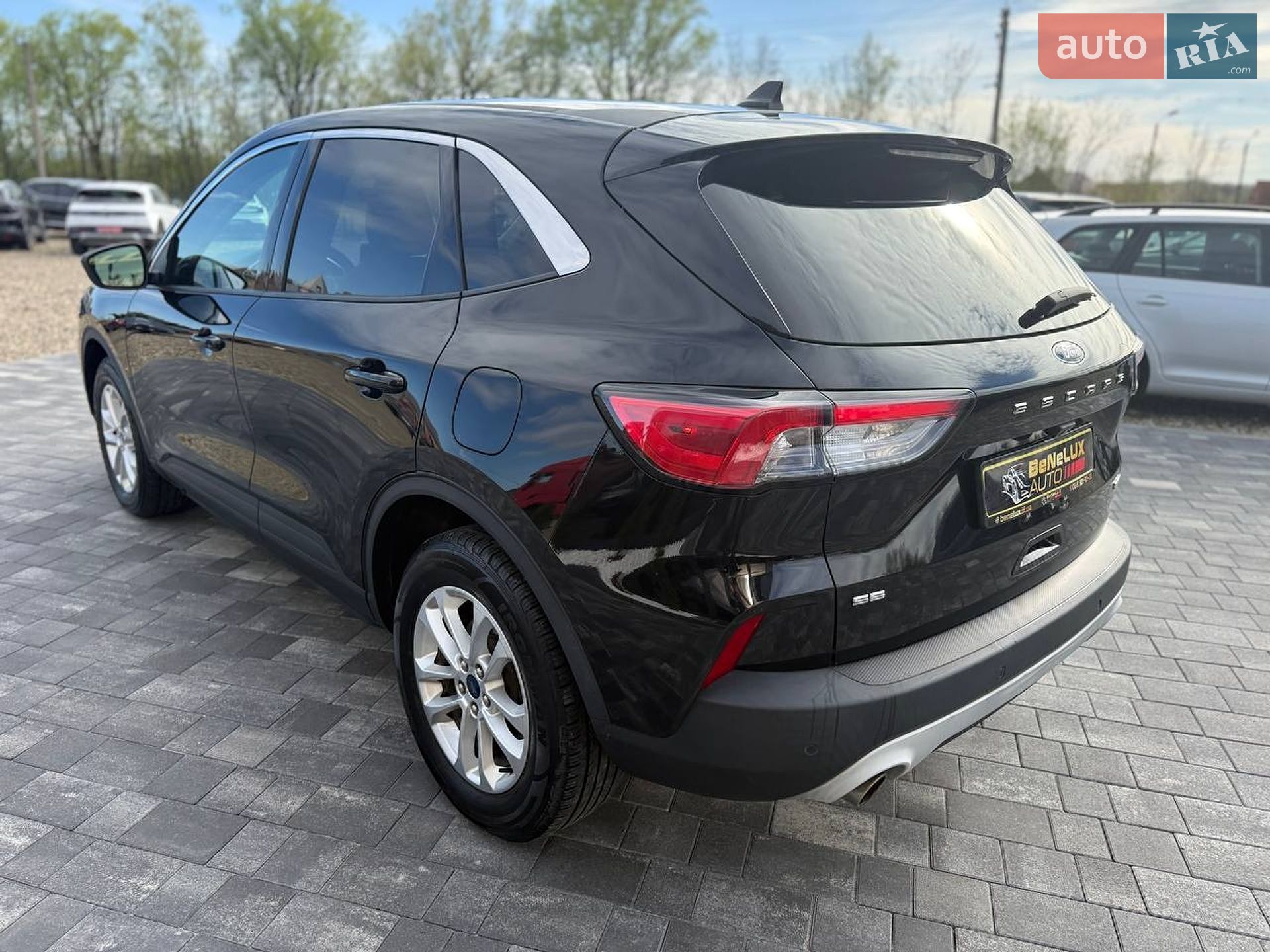 Ford Escape 2020 VIN 1FMCU9G60LUB19000 фото оголошення 6 з 21