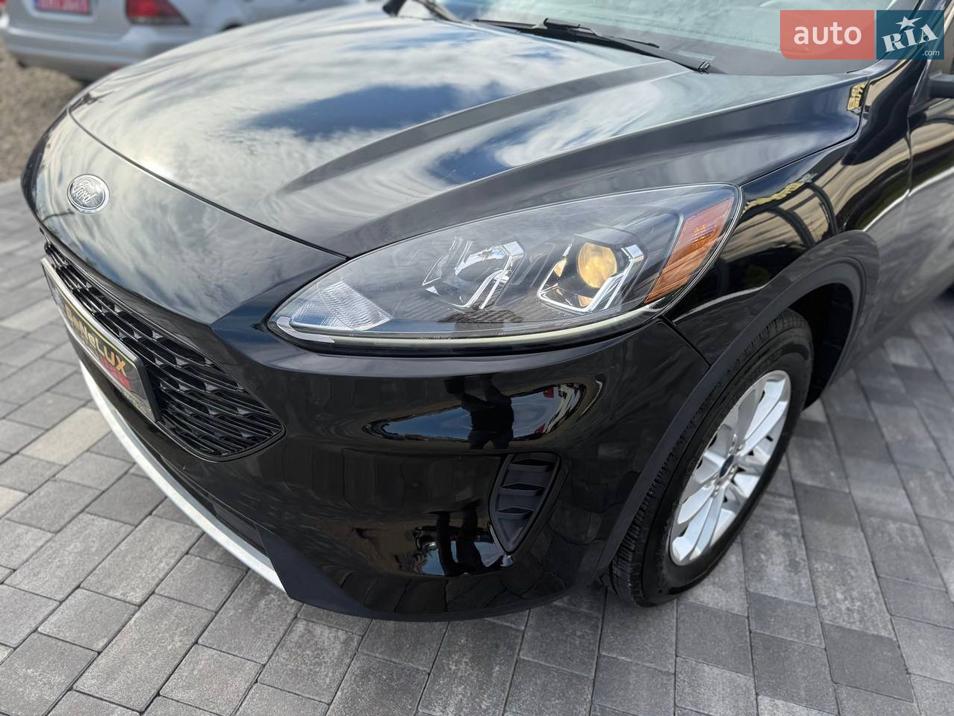 Ford Escape 2020 VIN 1FMCU9G60LUB19000 фото оголошення 12 з 21