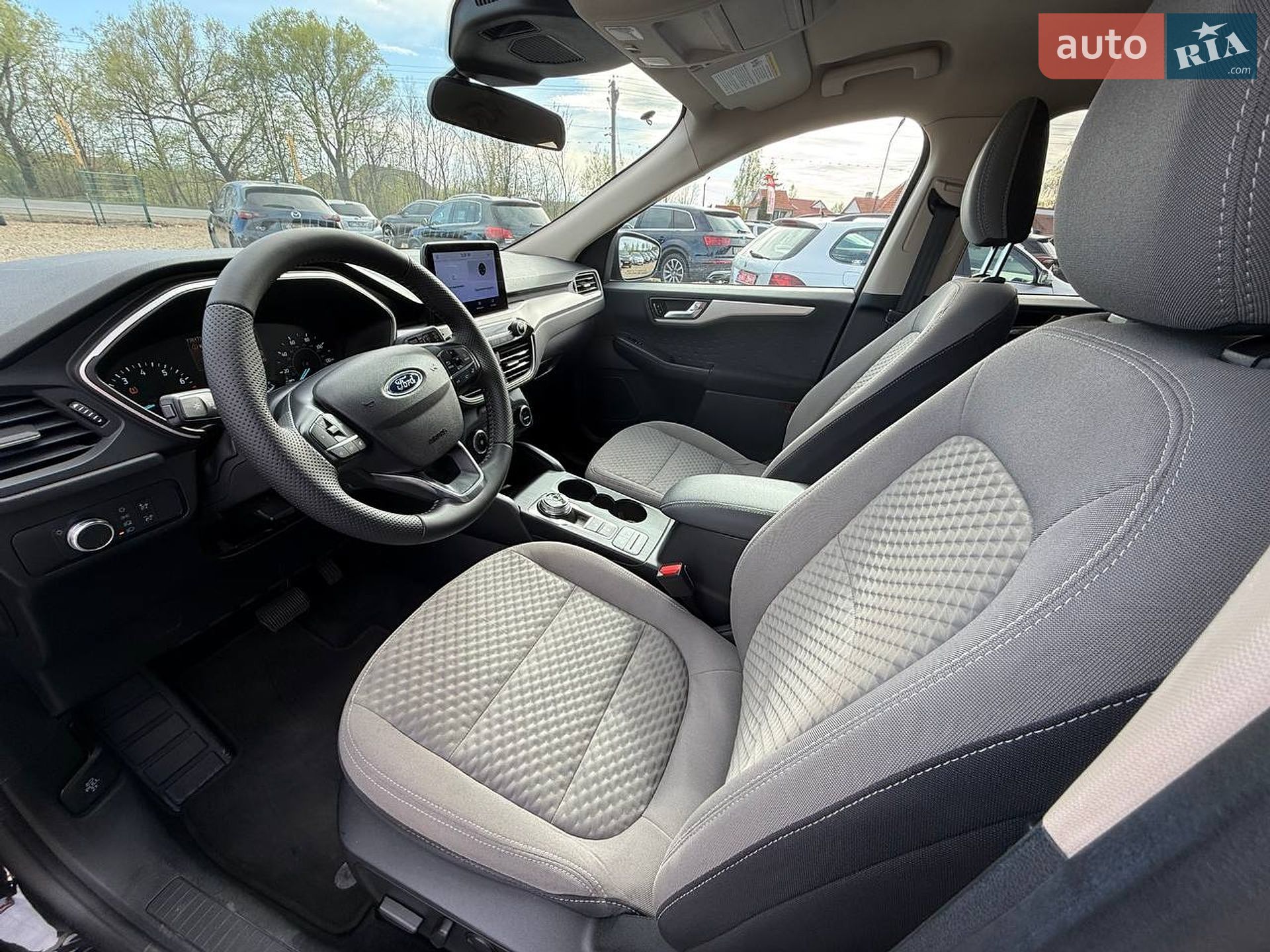 Ford Escape 2020 VIN 1FMCU9G60LUB19000 фото оголошення 15 з 21
