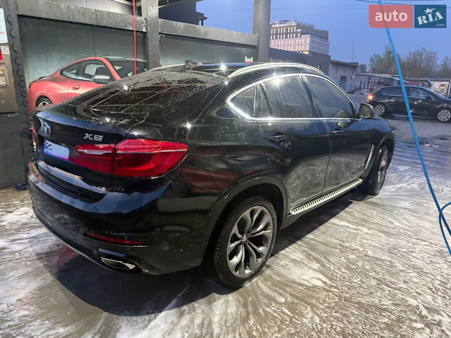 BMW X6 2017 VIN WBAKV210XJ0Y40340 фото оголошення 7 з 47