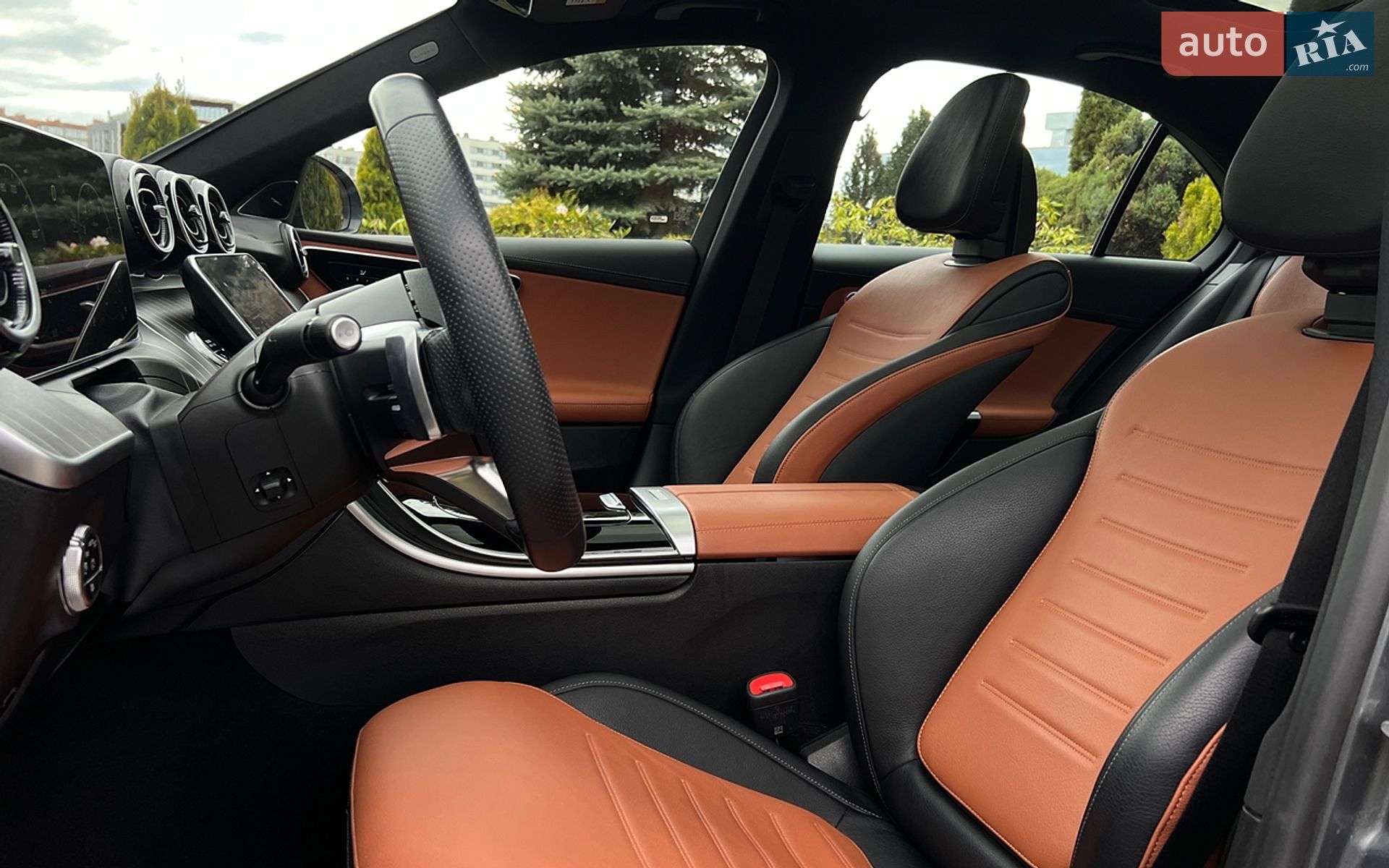 Mercedes-Benz C-Class 2023 VIN W1KAF4GB3RR186116 фото оголошення 10 з 36