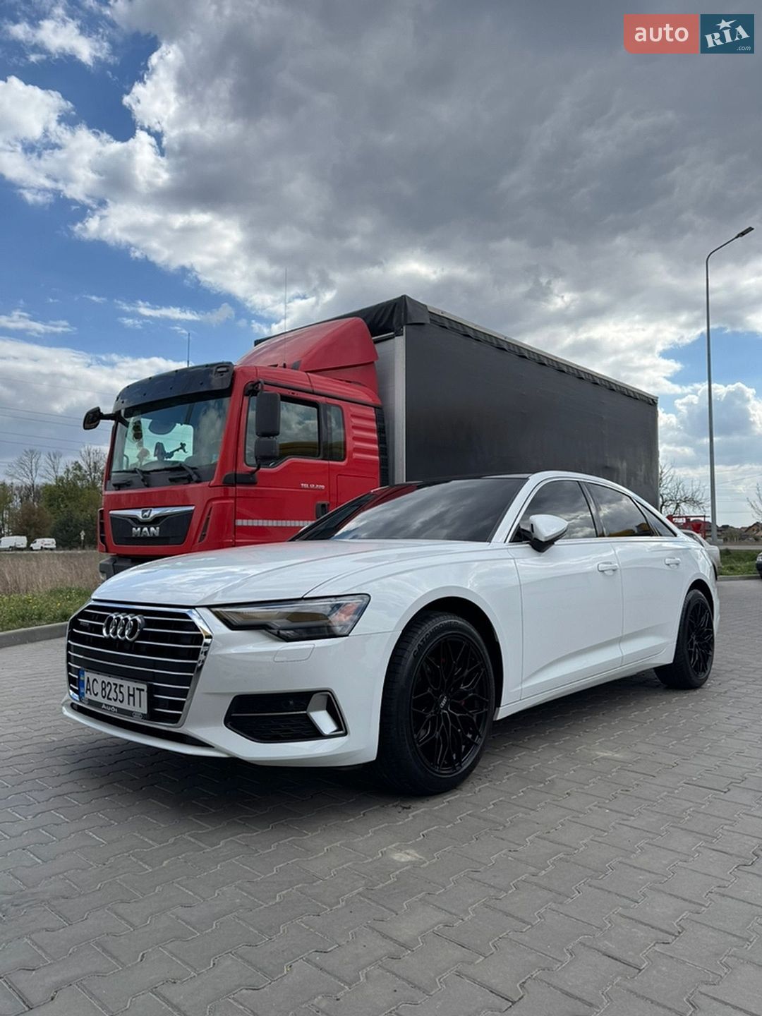 Audi A6 2019 VIN WAUD8AF24KN127510 фото оголошення 10 з 68