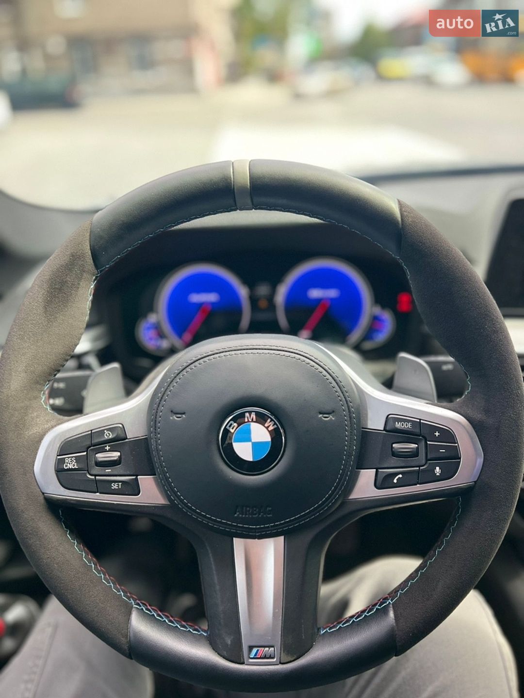 BMW 5 Series 2017 VIN WBAJE5C39HG916880 фото оголошення 19 з 39