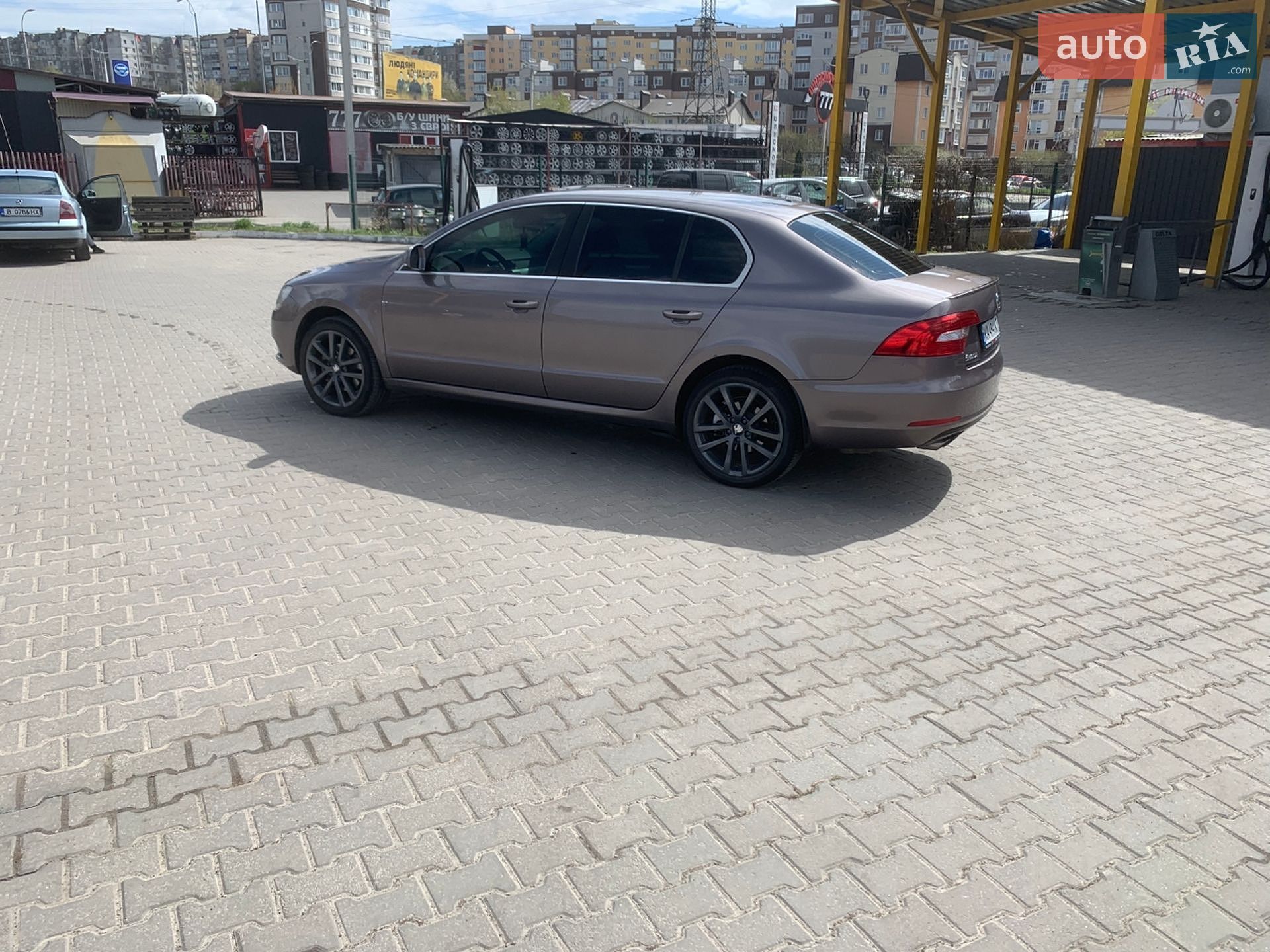 Skoda Superb 2015 VIN TMBAB43T2EB301036 фото оголошення 3 з 30