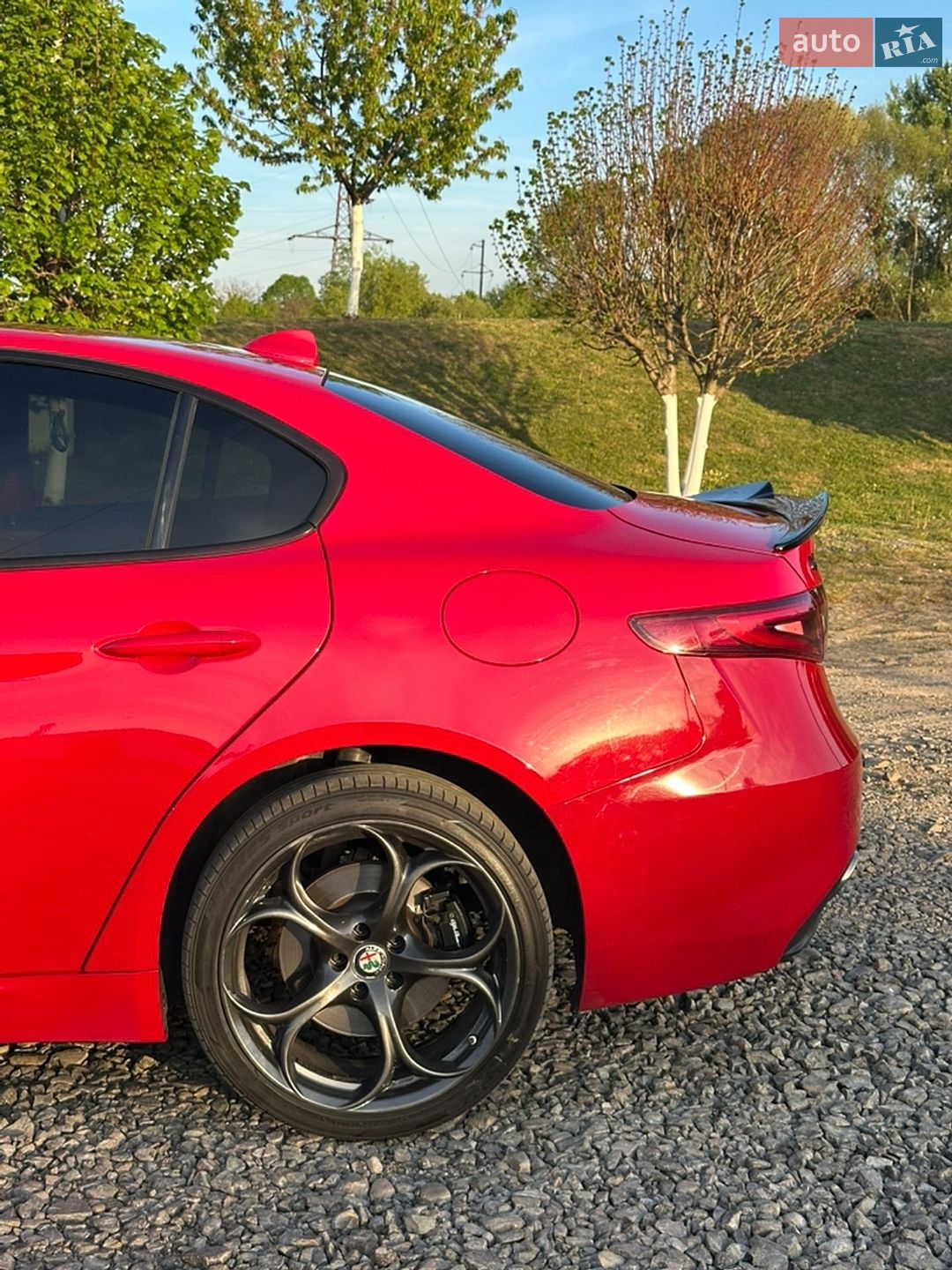 Alfa Romeo Giulia 2017 VIN ZAREAEGN2J7575880 фото оголошення 10 з 18