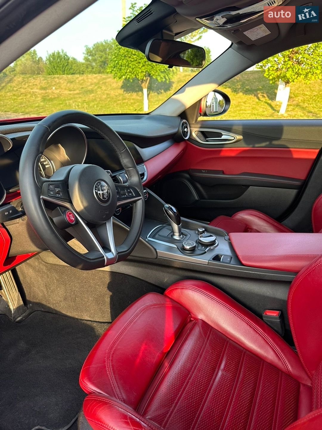 Alfa Romeo Giulia 2017 VIN ZAREAEGN2J7575880 фото оголошення 13 з 18
