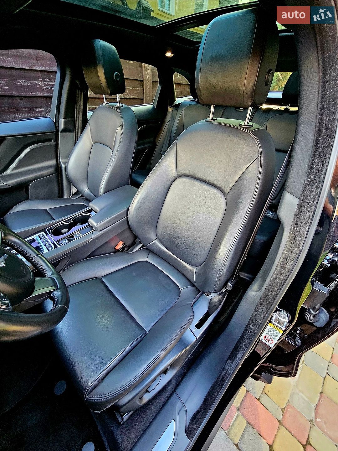 Jaguar F-Pace 2017 VIN SADCJ2BV2HA881681 фото оголошення 6 з 24