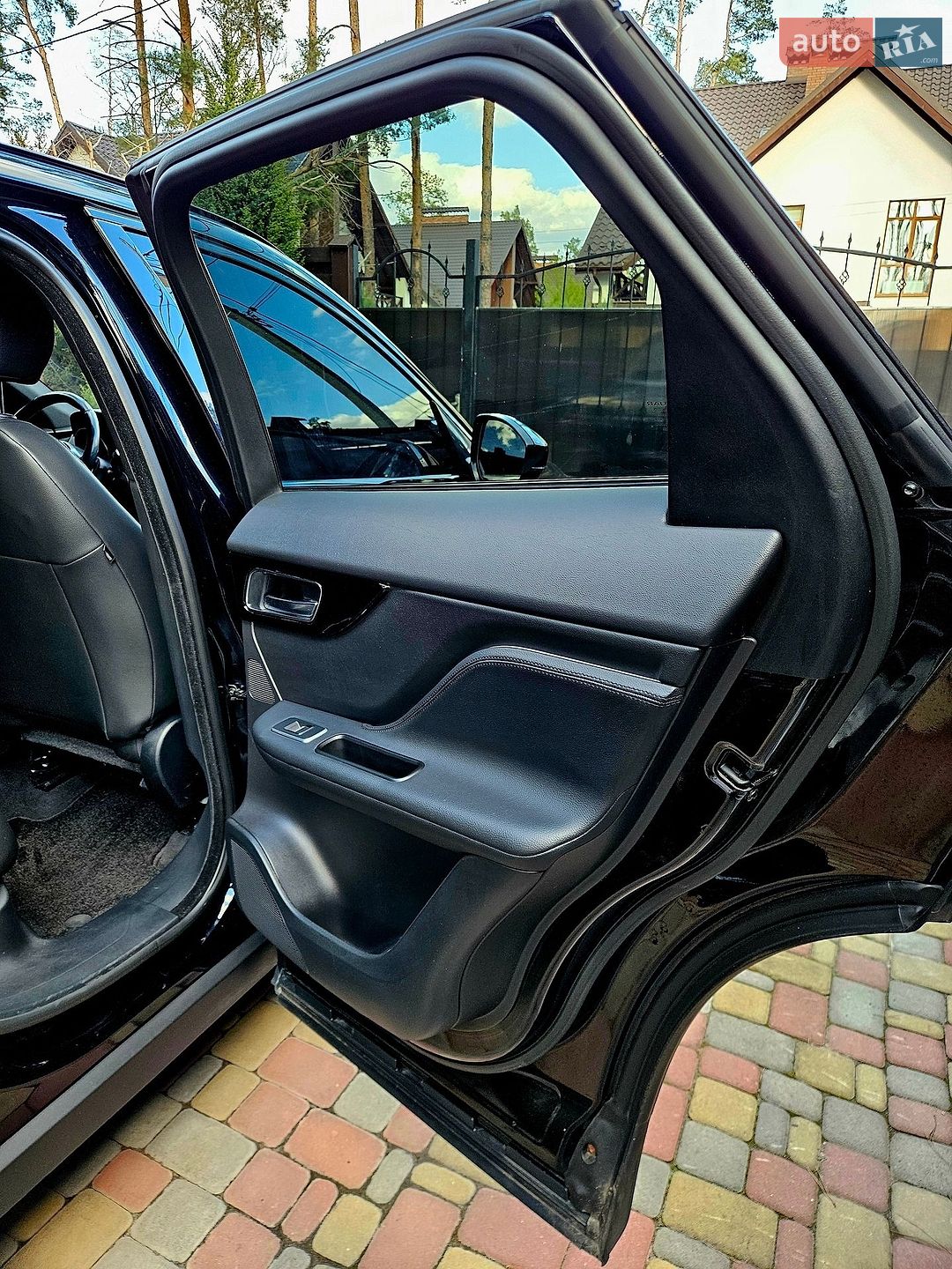 Jaguar F-Pace 2017 VIN SADCJ2BV2HA881681 фото оголошення 12 з 24