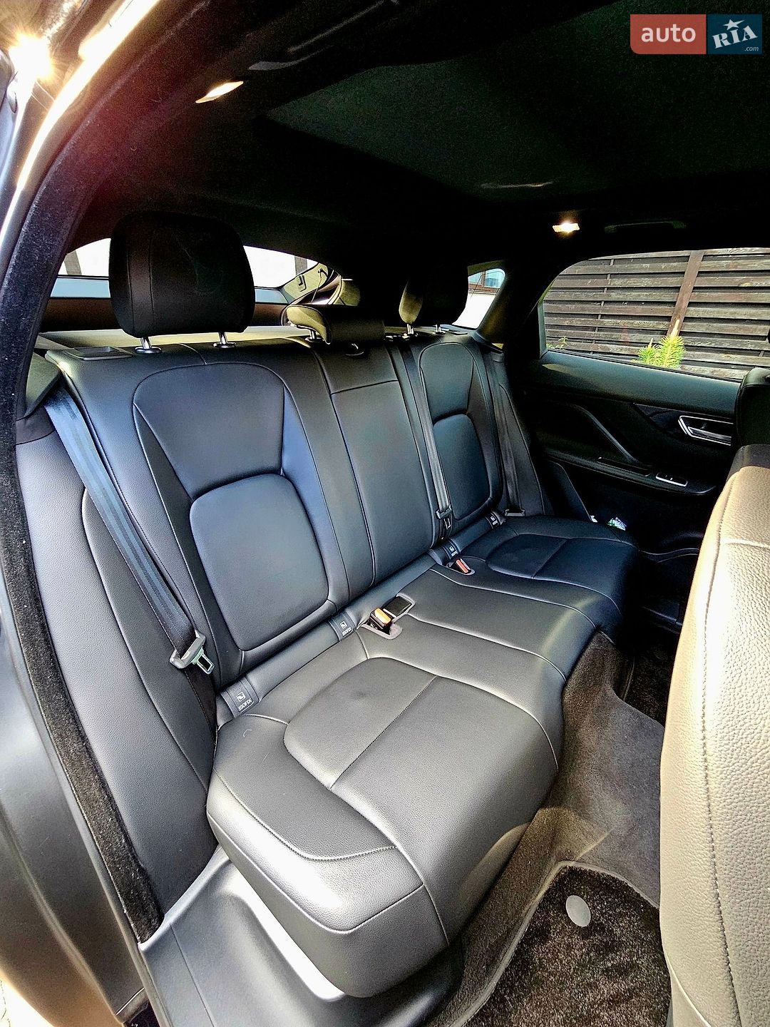 Jaguar F-Pace 2017 VIN SADCJ2BV2HA881681 фото оголошення 9 з 24