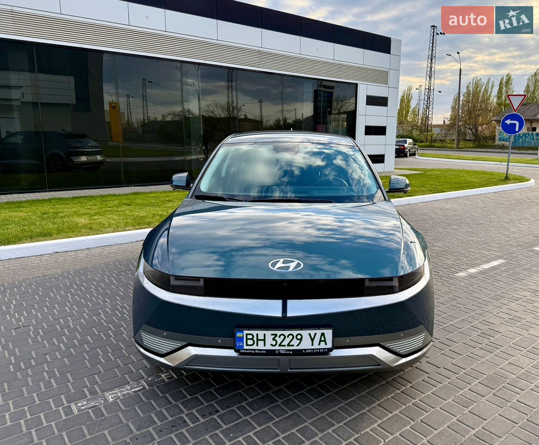 Hyundai Ioniq 5 2021 VIN KMHKR81BFNU030905 фото оголошення 3 з 25