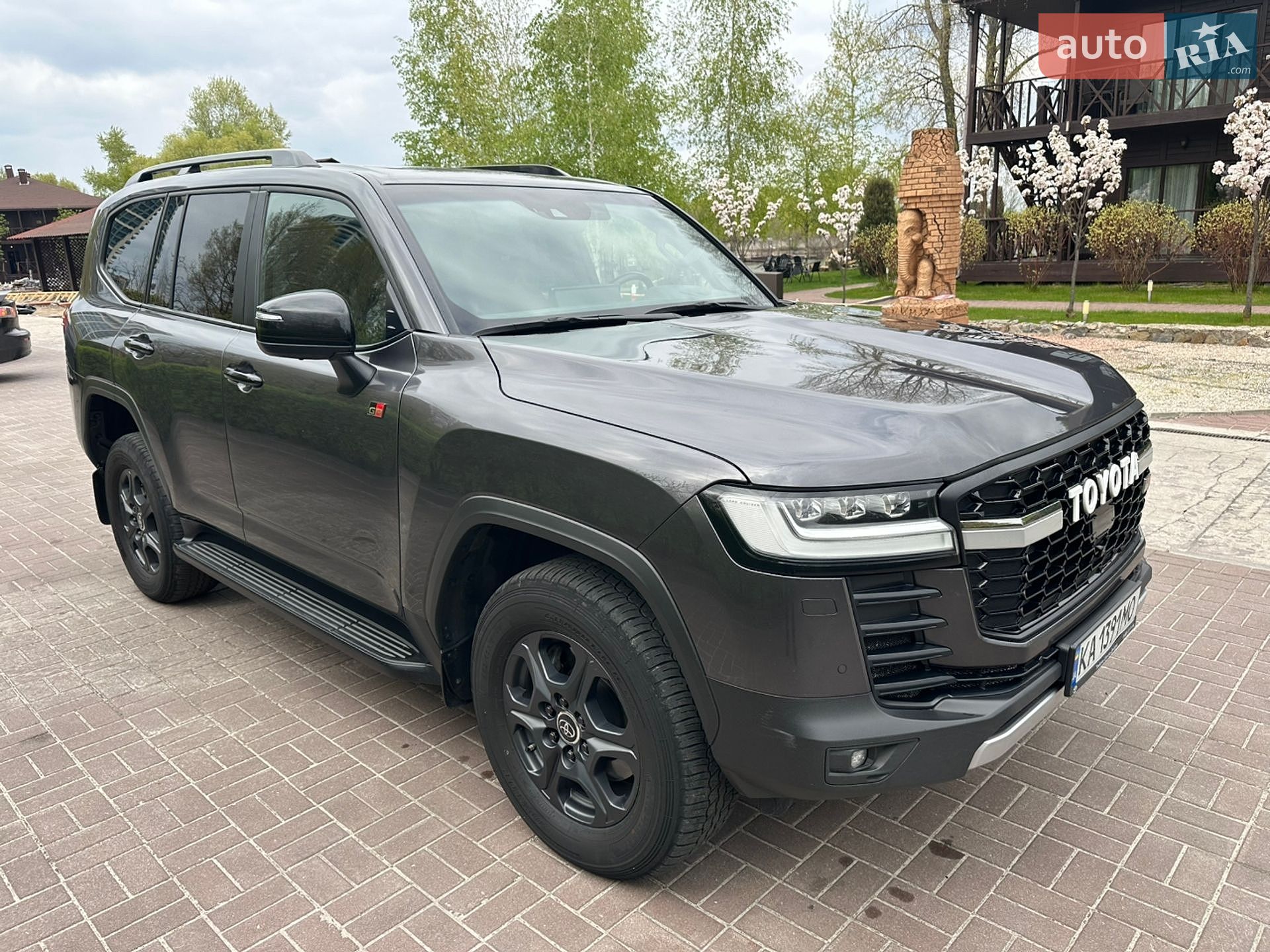 Toyota Land Cruiser 2023 VIN JTMAAABJ104042943 фото оголошення 7 з 44
