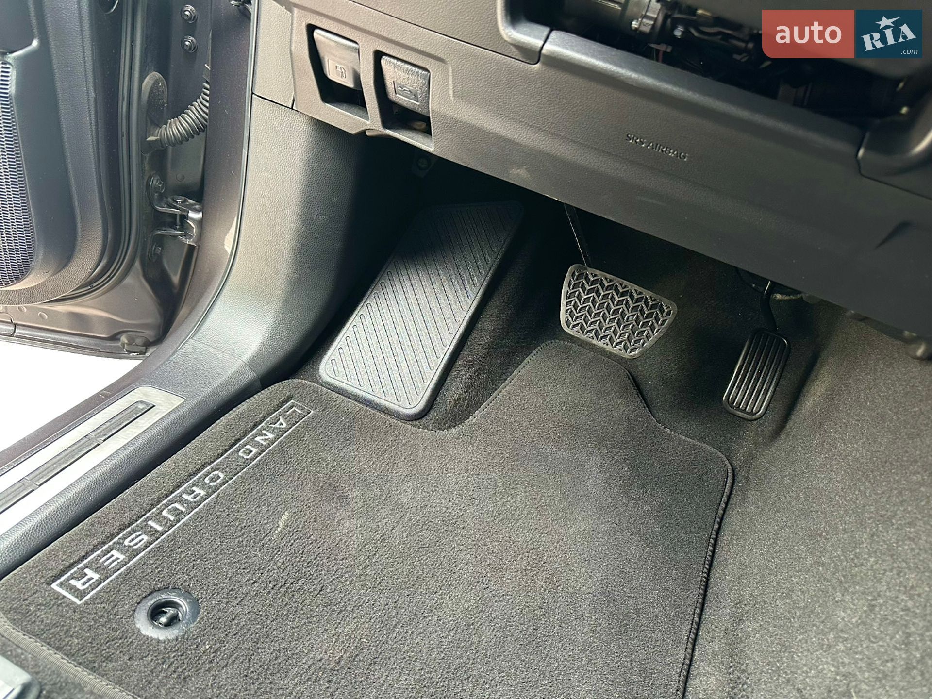 Toyota Land Cruiser 2023 VIN JTMAAABJ104042943 фото оголошення 14 з 44