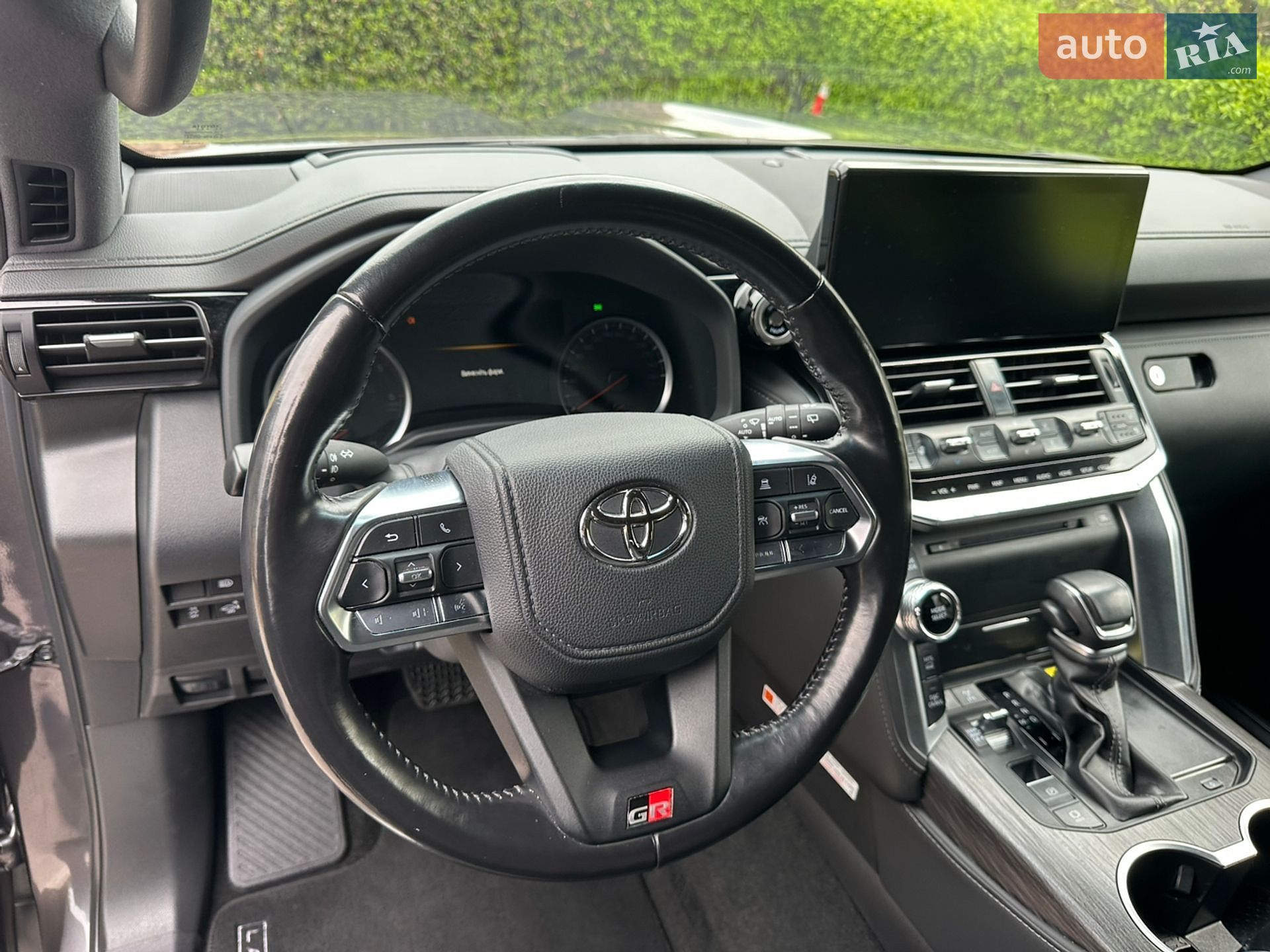 Toyota Land Cruiser 2023 VIN JTMAAABJ104042943 фото оголошення 17 з 44