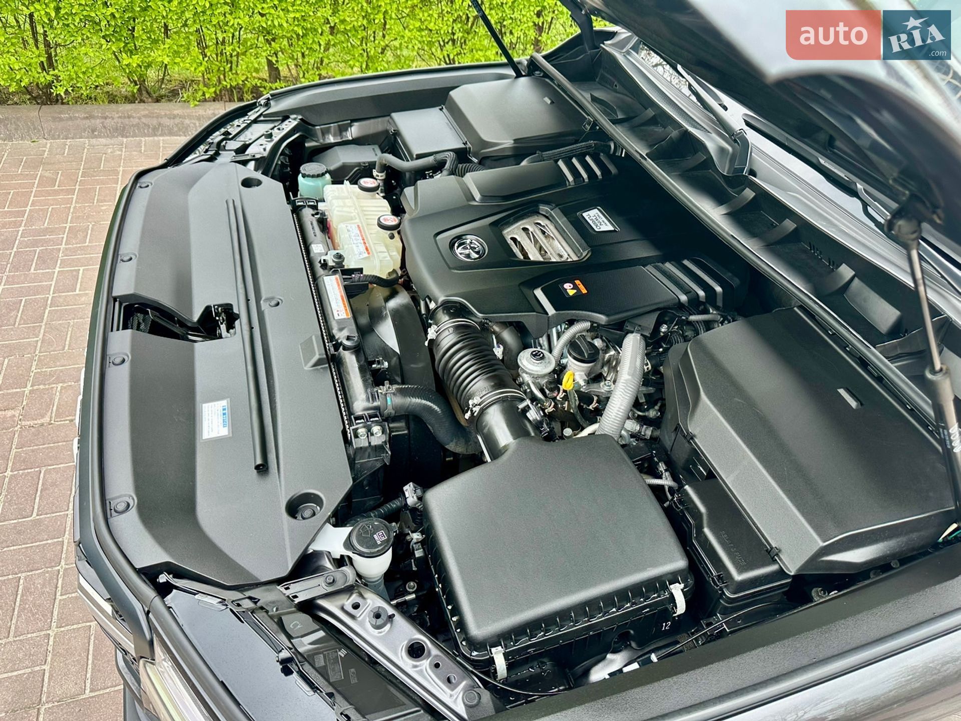 Toyota Land Cruiser 2023 VIN JTMAAABJ104042943 фото оголошення 33 з 44