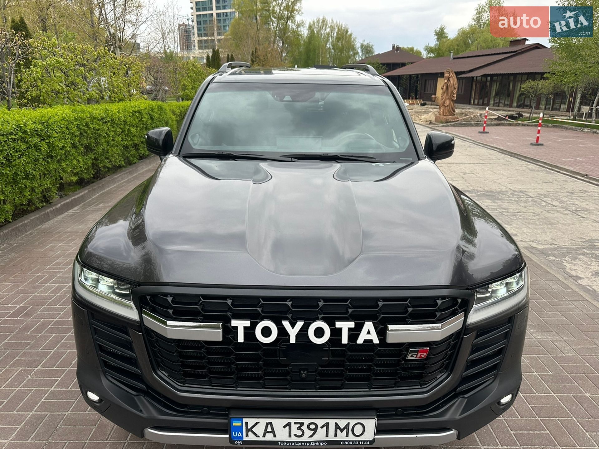 Toyota Land Cruiser 2023 VIN JTMAAABJ104042943 фото оголошення 42 з 44