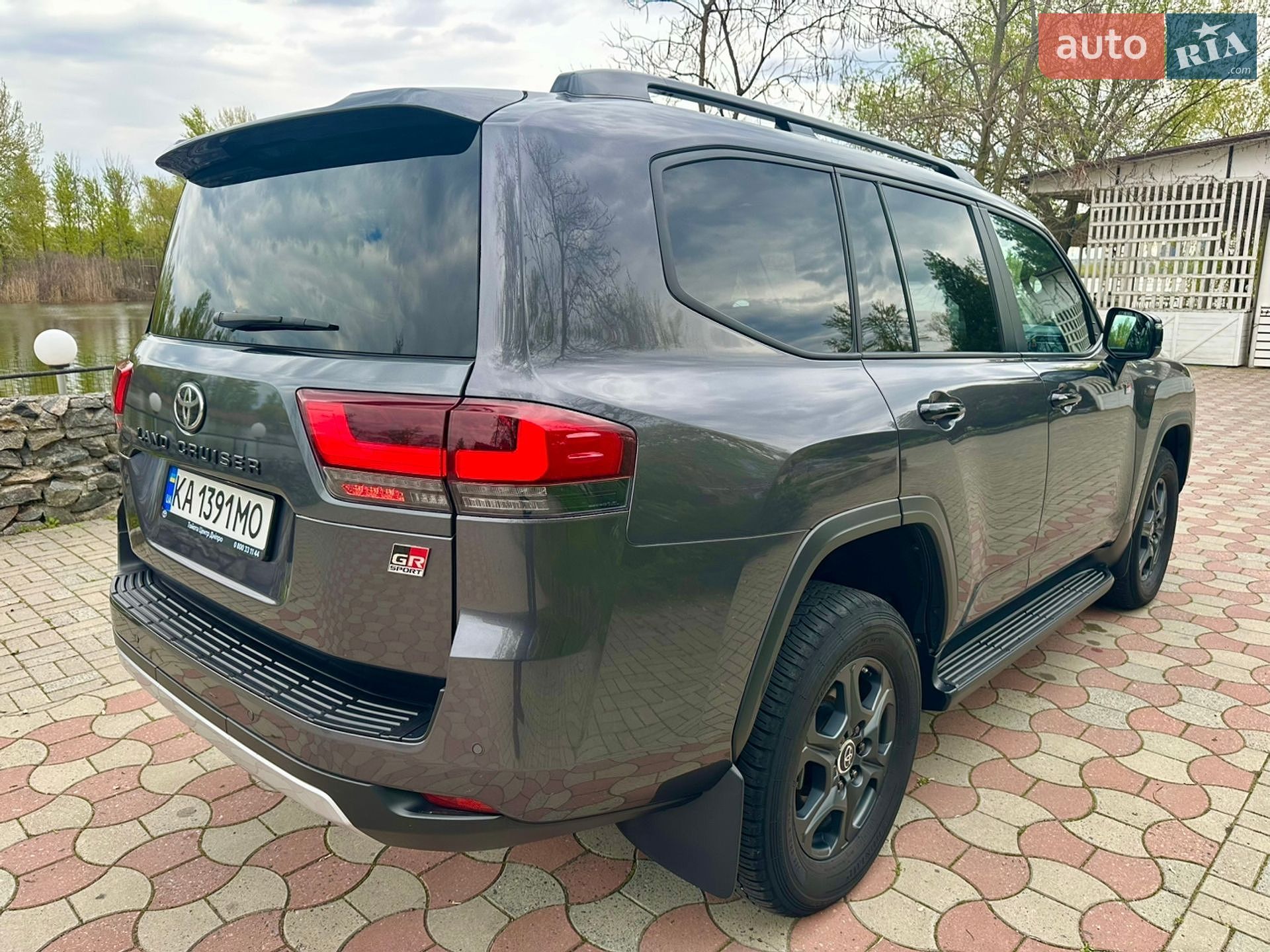 Toyota Land Cruiser 2023 VIN JTMAAABJ104042943 фото оголошення 43 з 44
