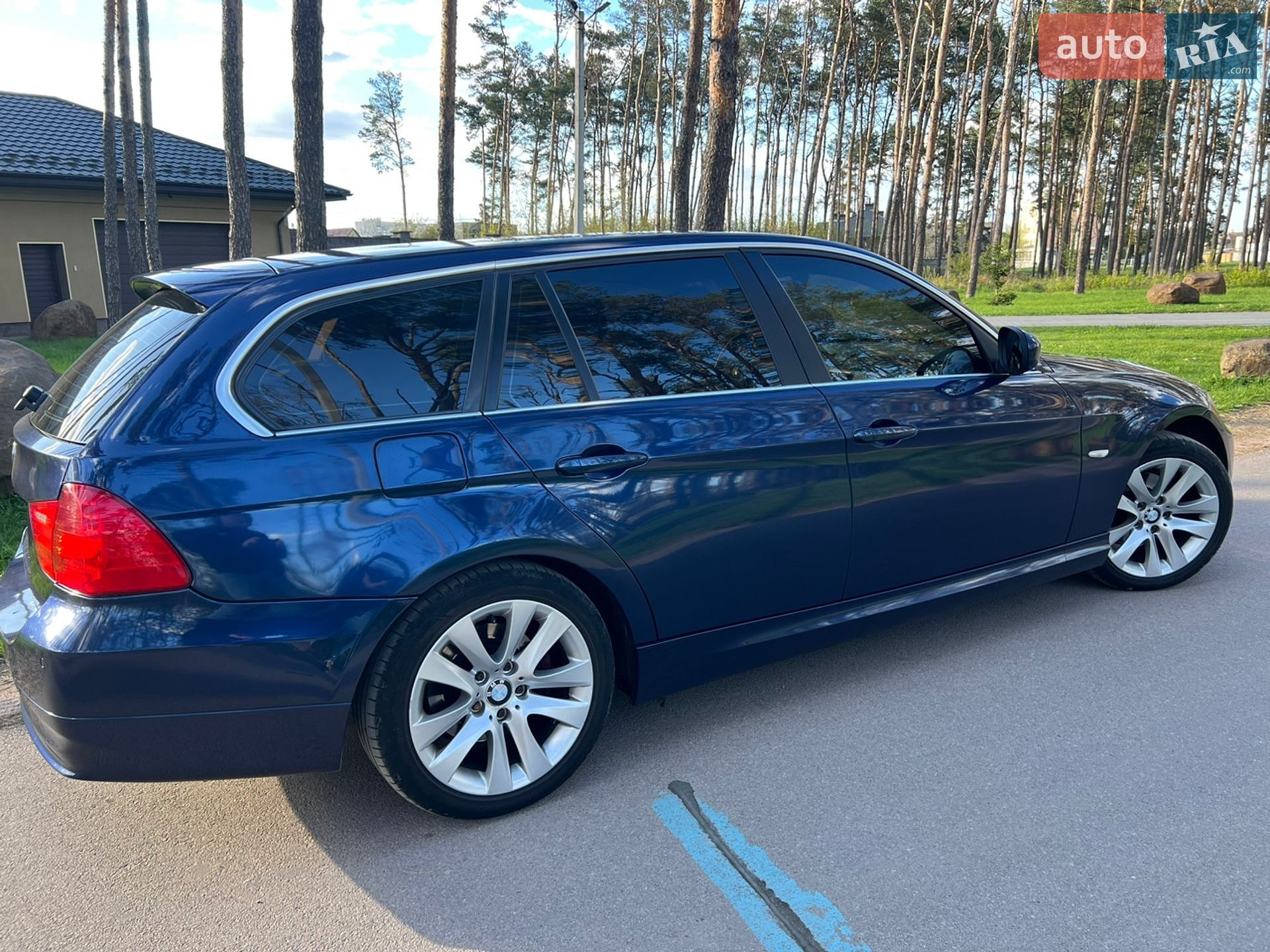 BMW 3 Series 2010 VIN WBAUY51000A886799 фото оголошення 3 з 64
