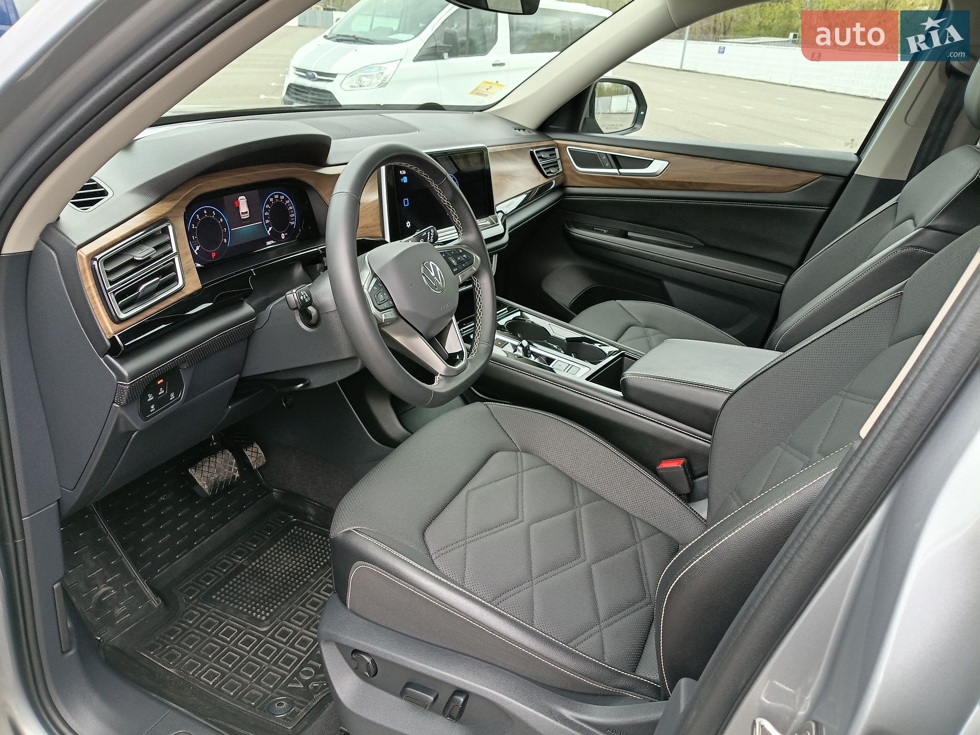 Volkswagen Atlas 2024 VIN 1V2KR2CA2RC563060 фото оголошення 4 з 32