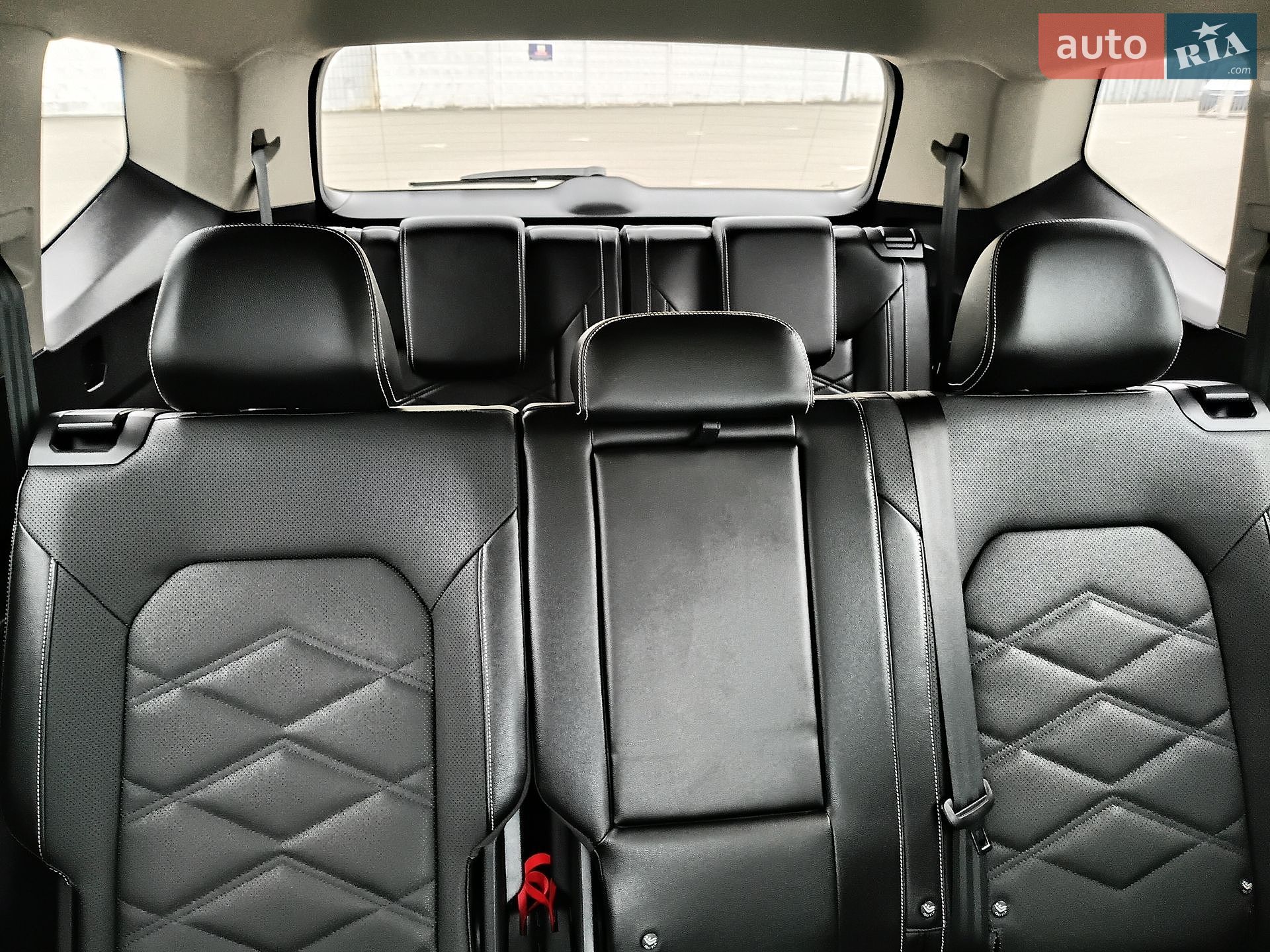 Volkswagen Atlas 2024 VIN 1V2KR2CA2RC563060 фото оголошення 7 з 32