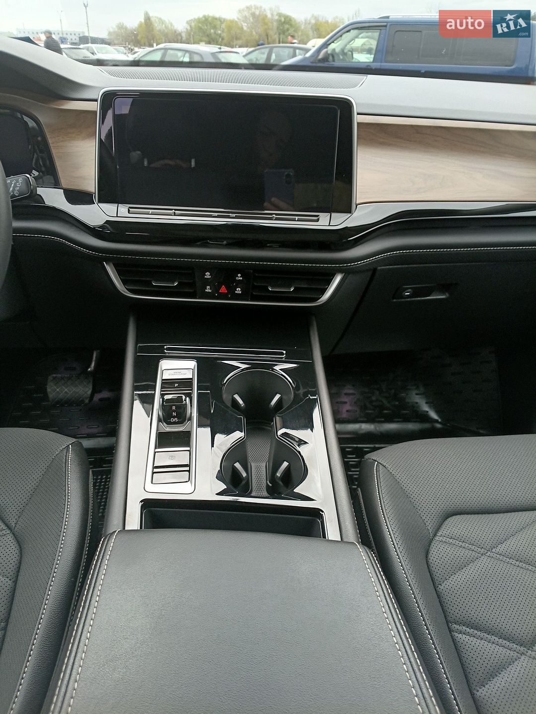 Volkswagen Atlas 2024 VIN 1V2KR2CA2RC563060 фото оголошення 13 з 32