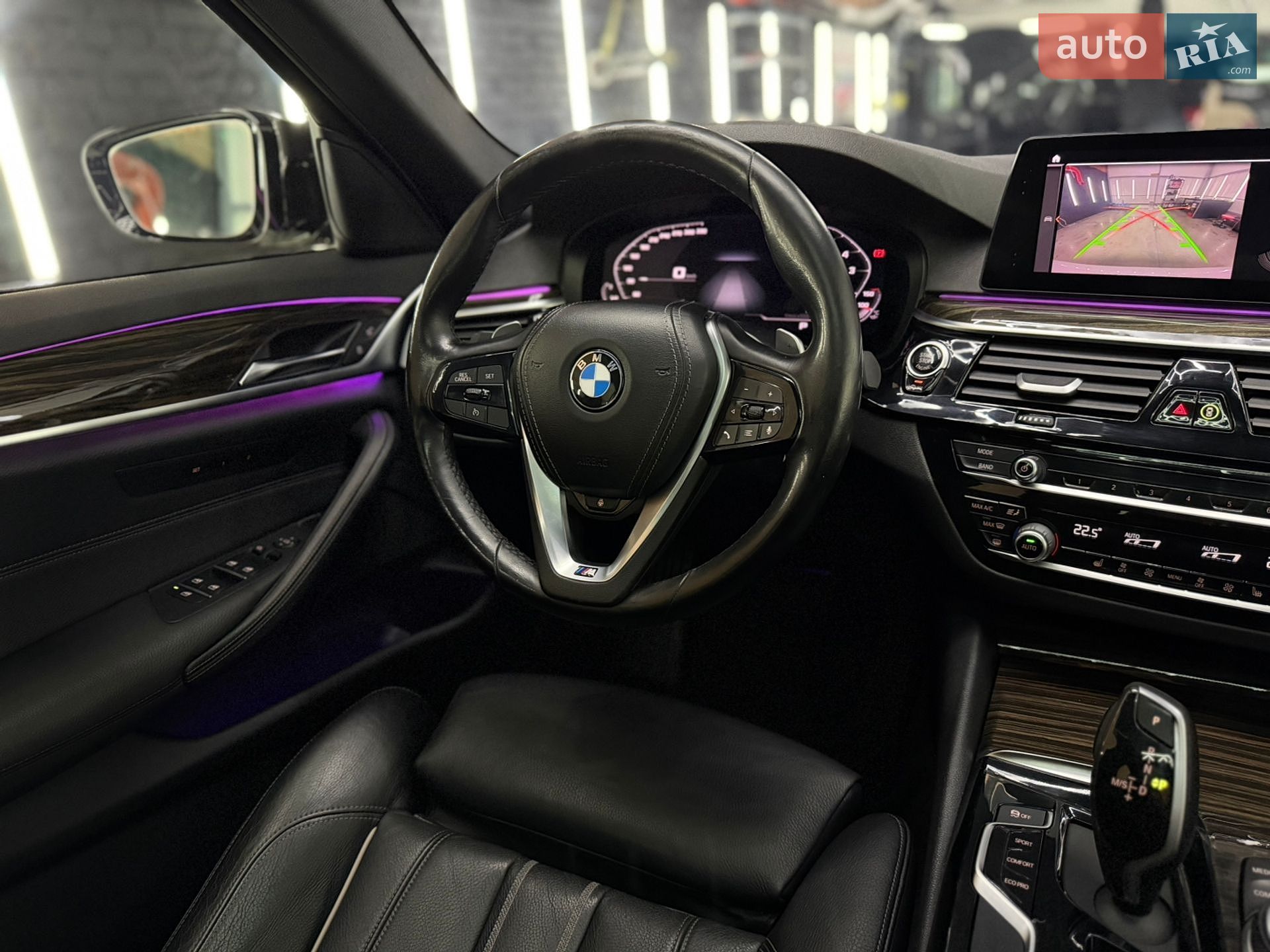 BMW 5 Series 2019 VIN WBAJR3C09LWW60804 фото оголошення 18 з 43