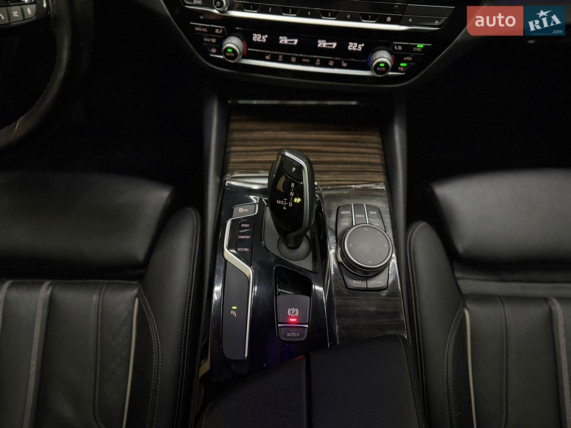 BMW 5 Series 2019 VIN WBAJR3C09LWW60804 фото оголошення 23 з 43
