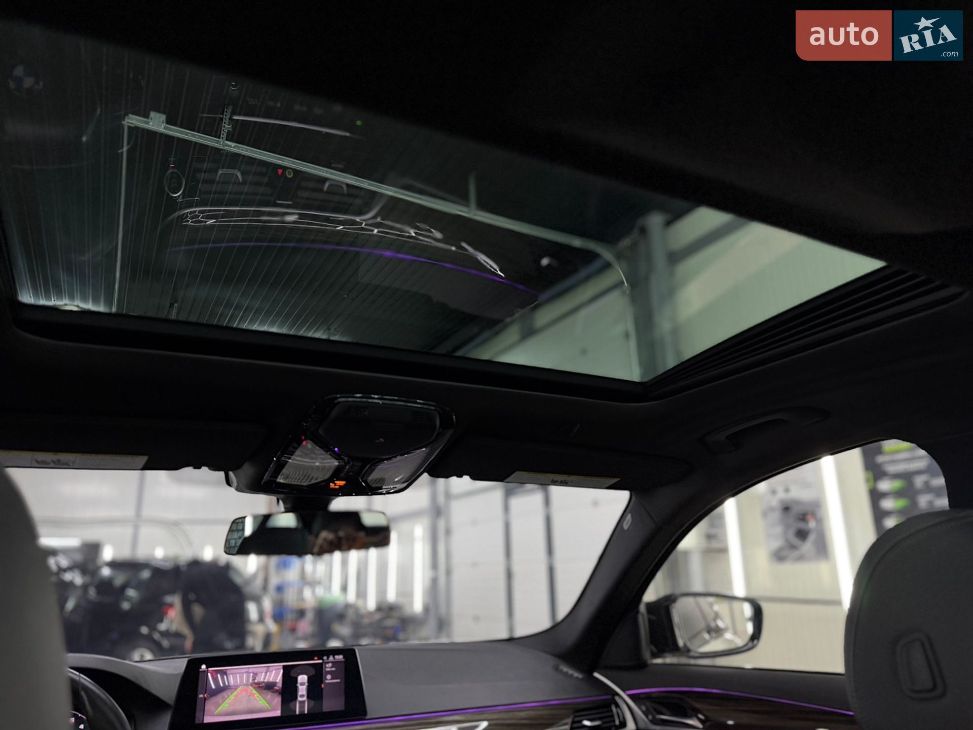 BMW 5 Series 2019 VIN WBAJR3C09LWW60804 фото оголошення 32 з 43
